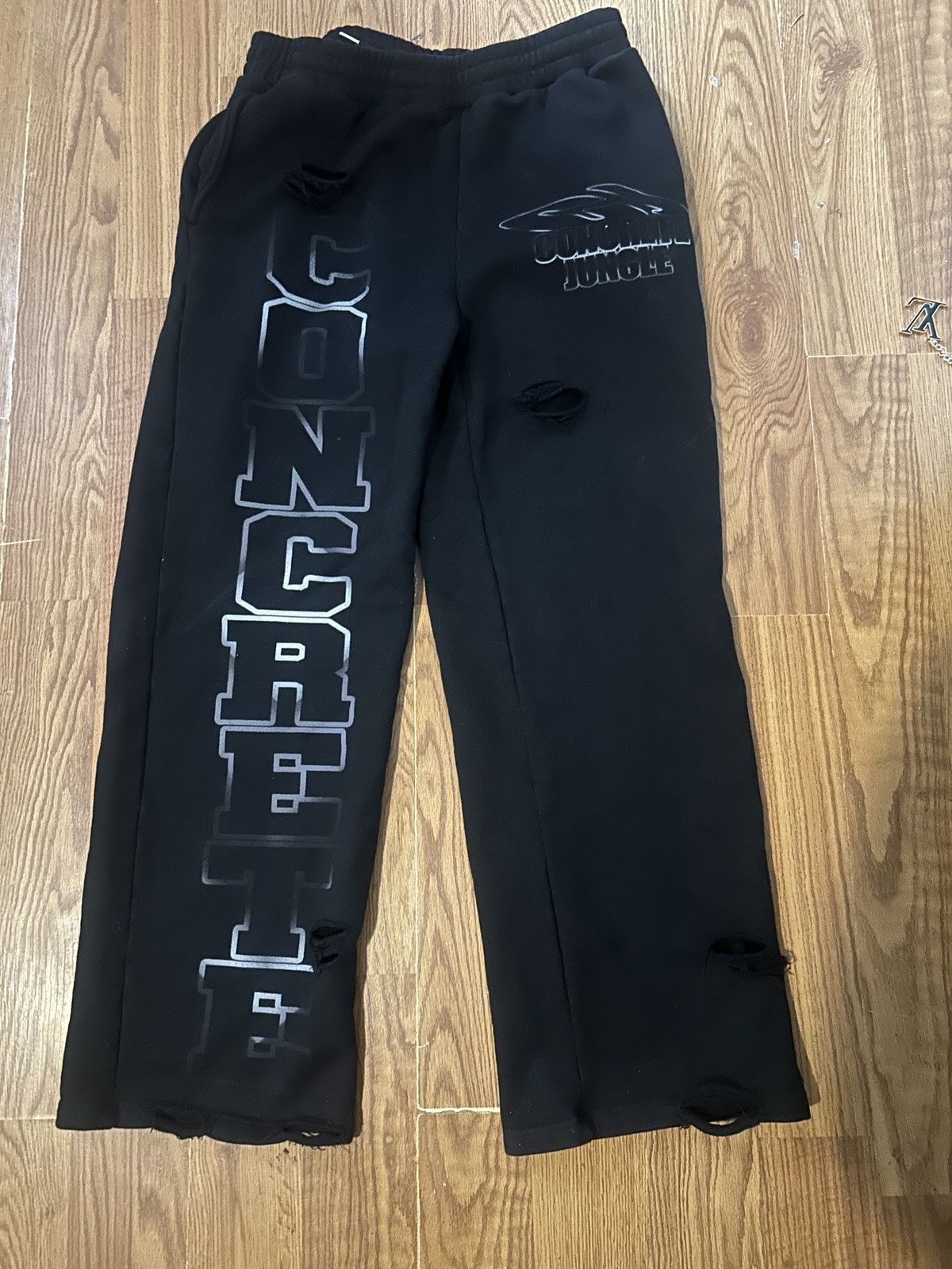 Japanese Brand × Vintage Concrete Jungle Sweatpants Size US 36 / EU 52 - 1 Thumbnail
