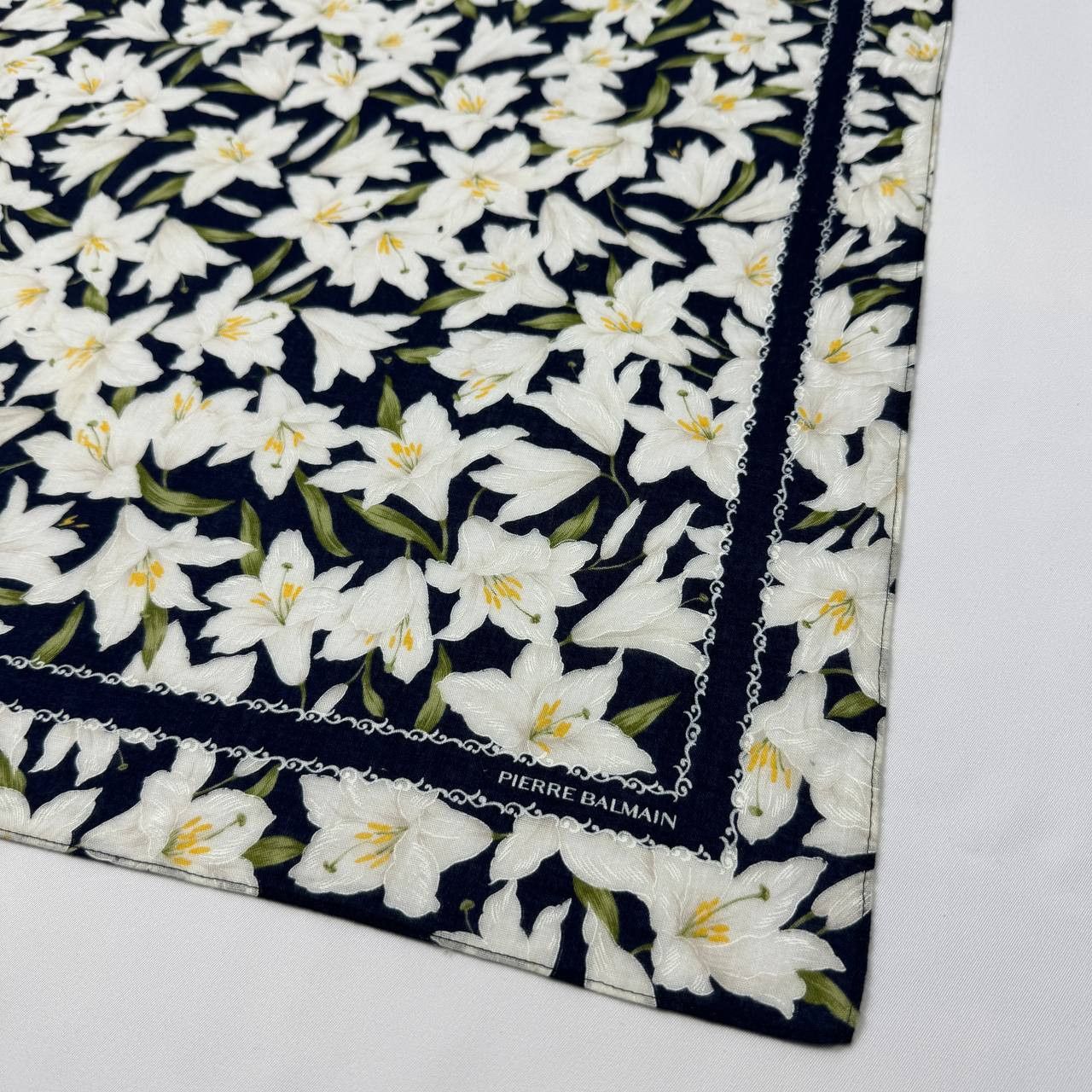 Pierre Balmain Vintage Pierre Balmain Pocket Square / Neckerchief – Floral Size ONE SIZE - 5 Thumbnail