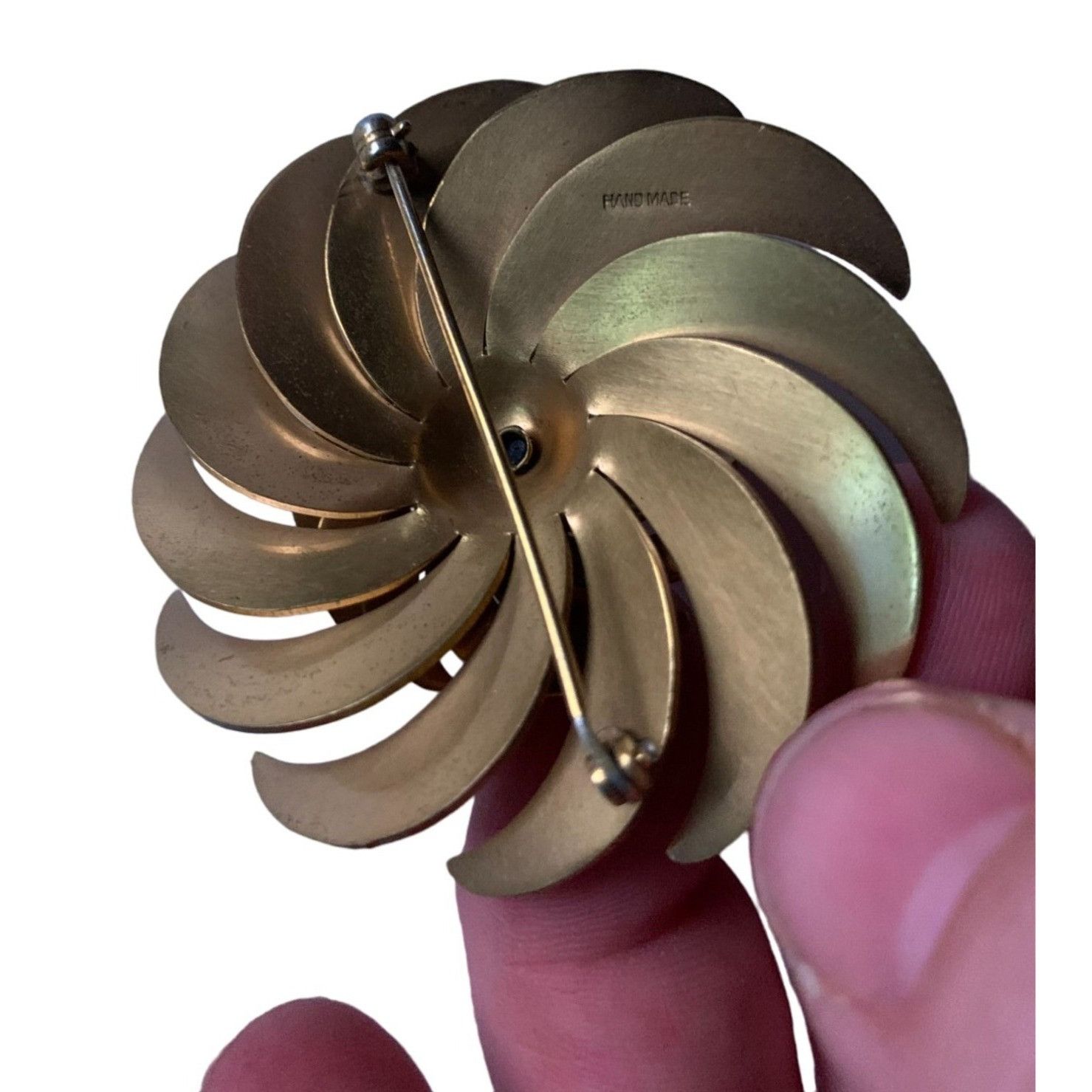 Other Vintage Handmade Gold Toned Pinwheel Swirl Brooch/Pin Size ONE SIZE - 6 Thumbnail