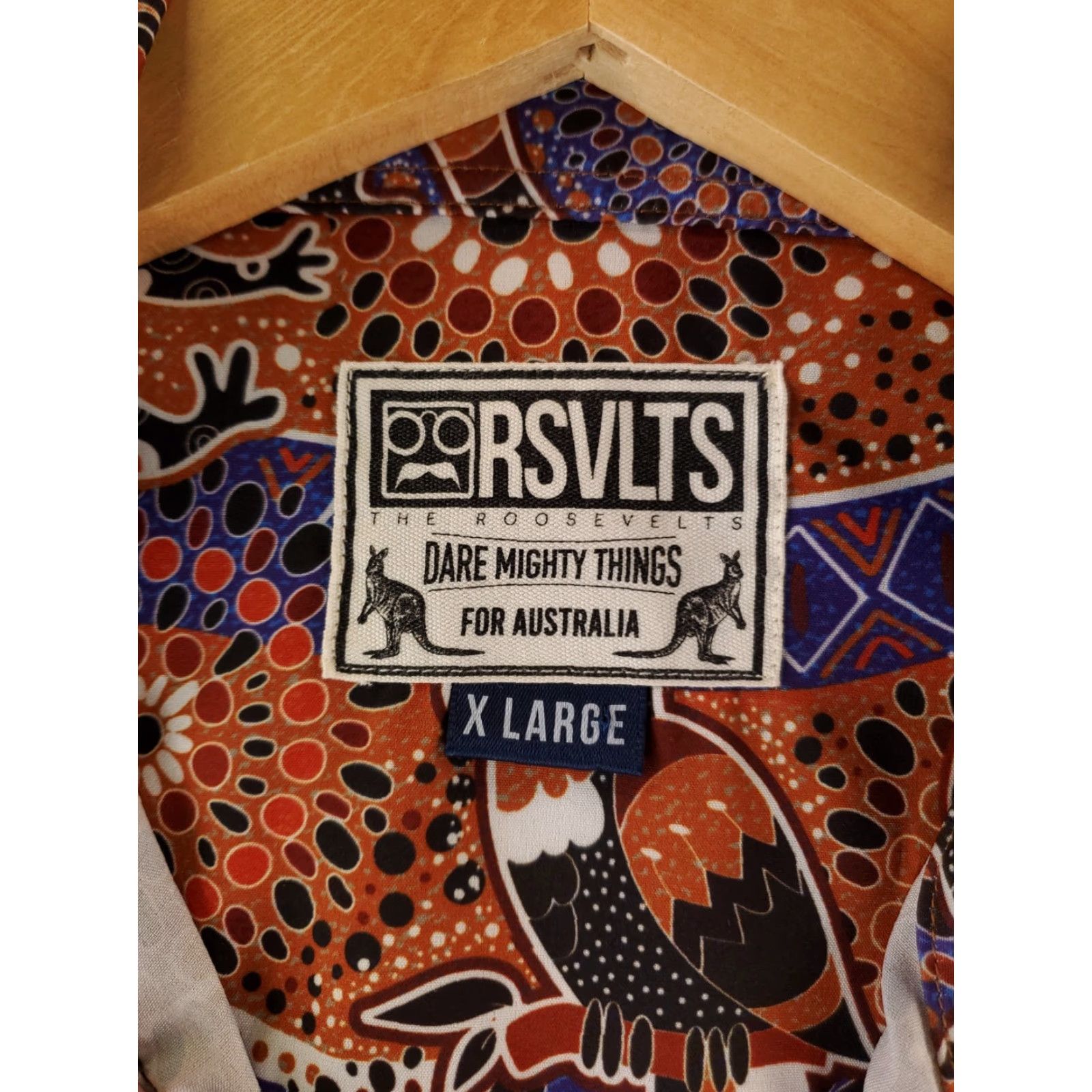 KangaROOS RSVLTS Shirt Australia Button Up Kangaroo Koala Gecko Pattern Mens XL Multicolor Shirt Mens XL Size US XL / EU 56 / 4 - 3 Thumbnail