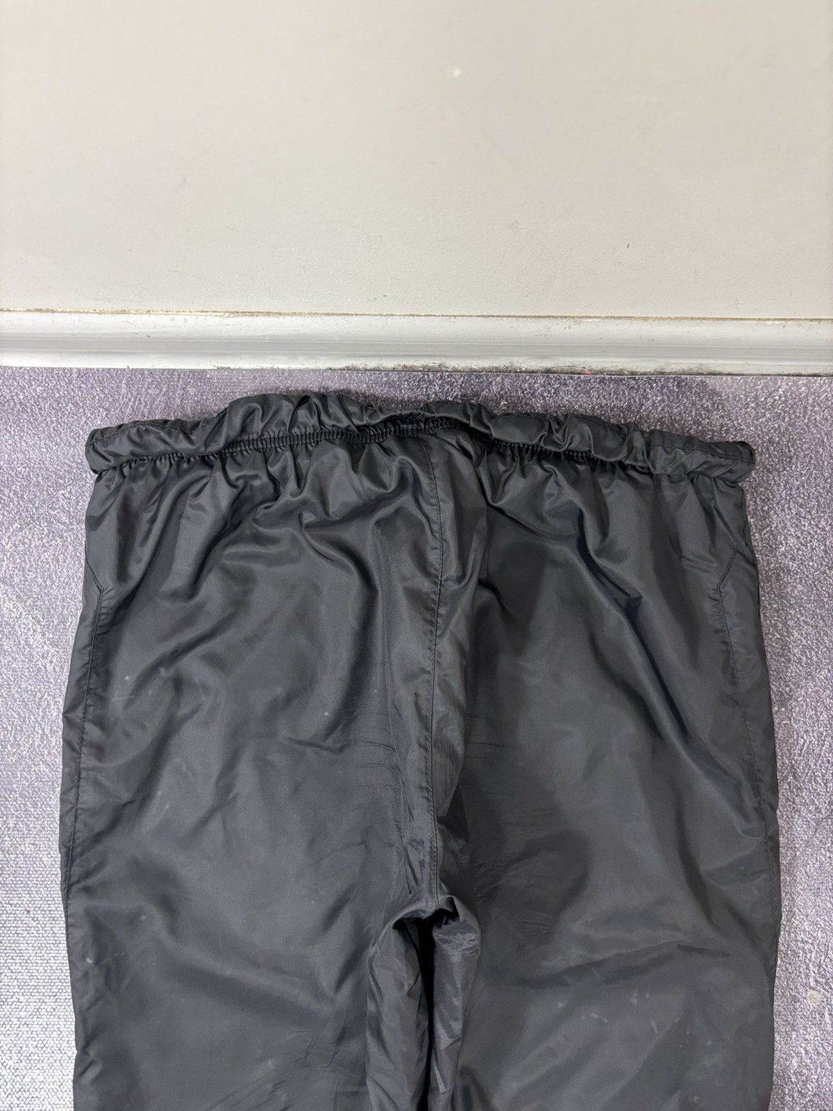 Nike Vintage Nike Y2K Black Hype Baggy Nylon Track Pants Size US 32 / EU 48 - 20 Thumbnail
