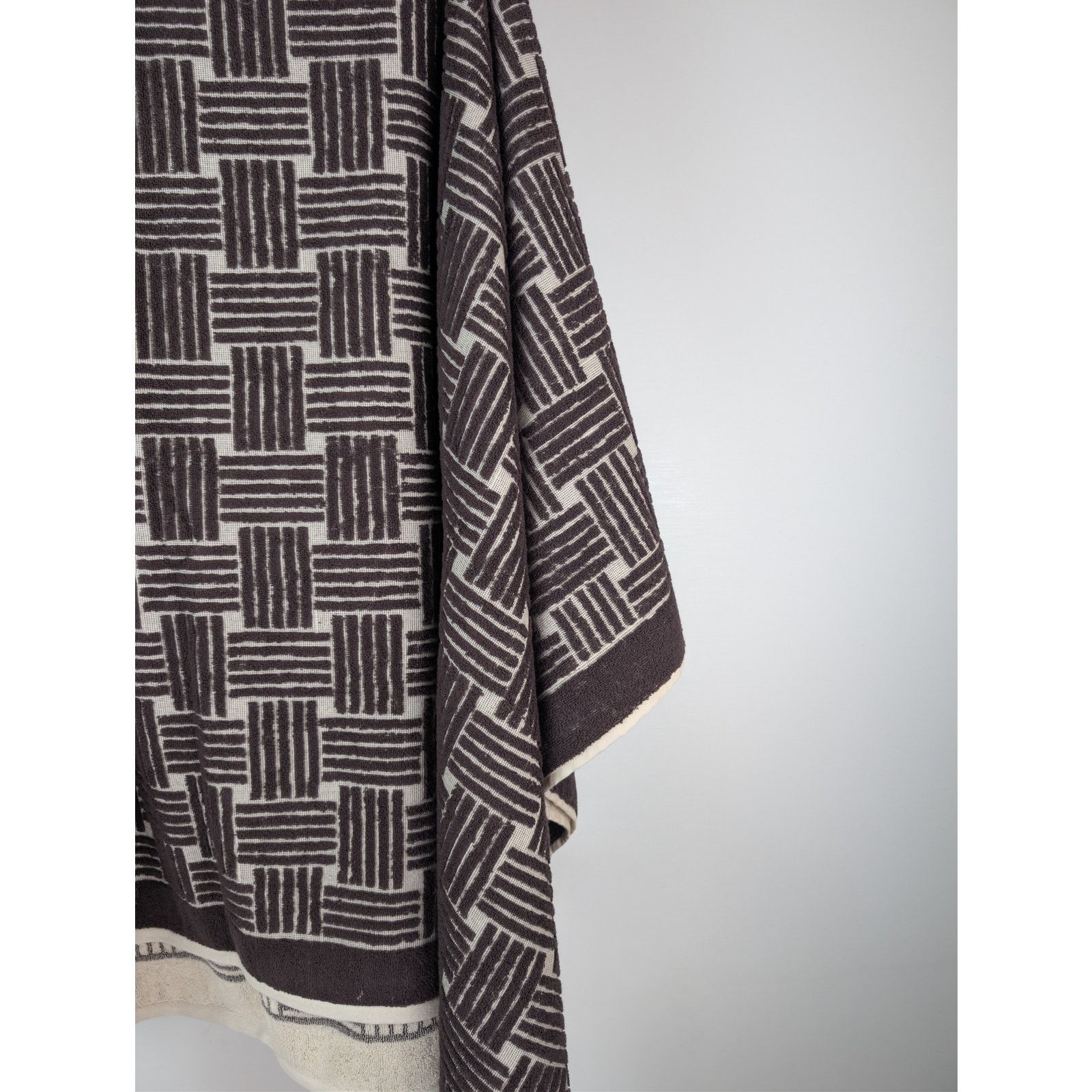 Bottega Veneta o1rshd1 Size:OS / Intreccio Jacquard Beach Towel Cream/Brown Size ONE SIZE - 6 Thumbnail