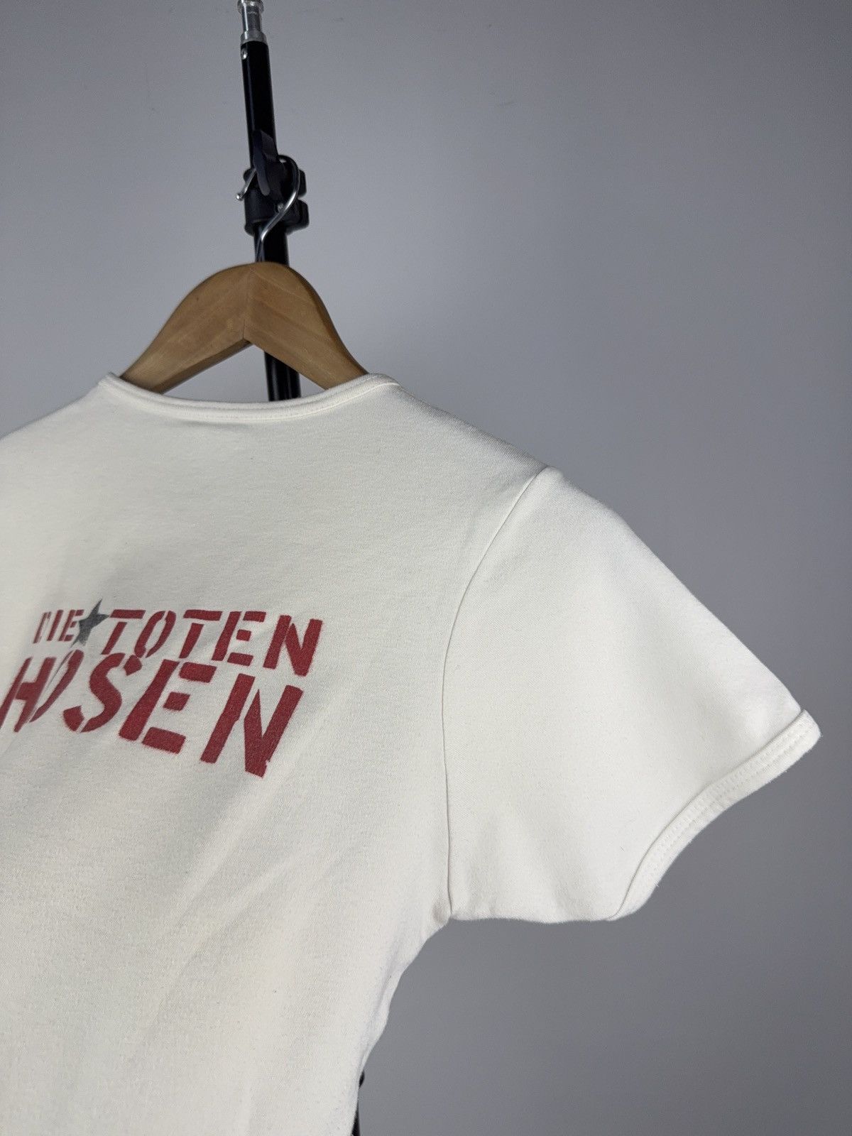 Band Tees Vintage 90s Retro Die Toten Hosen Germany wmns t shirt Size S / US 4 / IT 40 - 11 Thumbnail