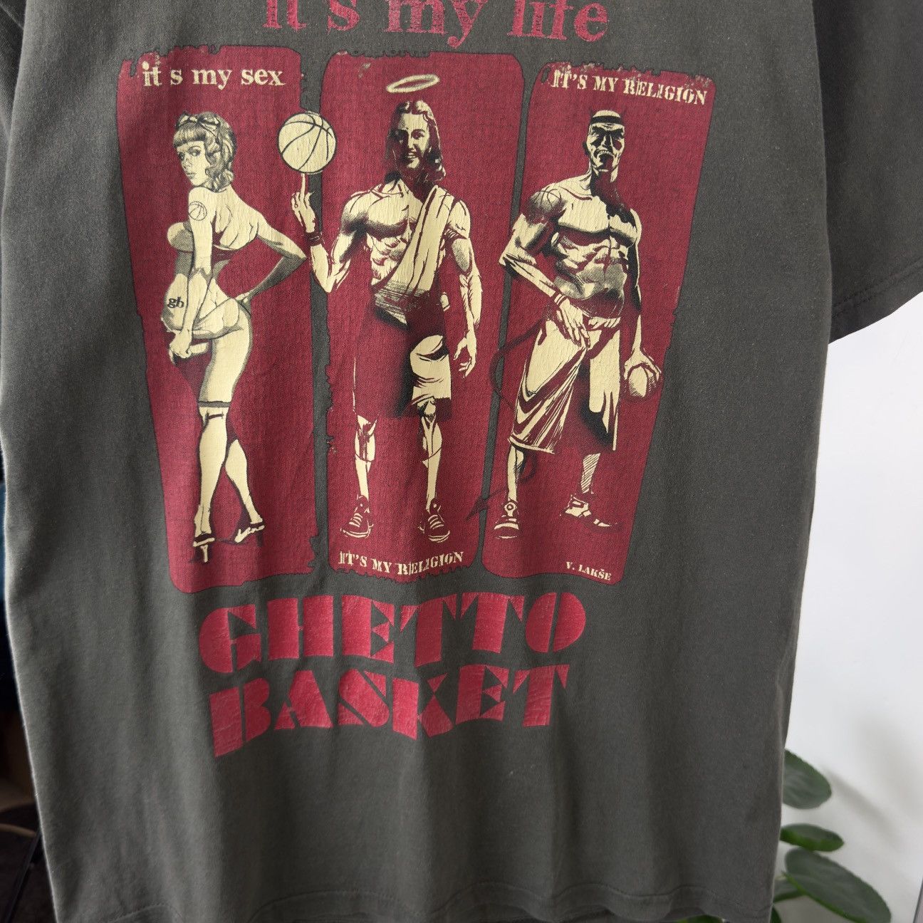 NBA Humor Tee Chetto Basket Design Rare Basketball Size US M / EU 48-50 / 2 - 4 Thumbnail