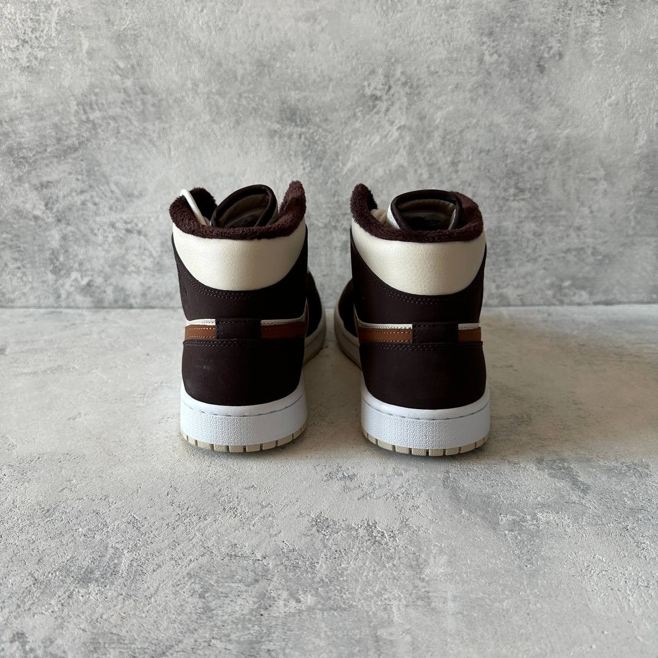 Jordan Brand Air Jordan 1 Mid "Cream Dark Chocolate" Size 44 DO6699-200 Size US 11.5 / IT 41.5 - 3 Thumbnail