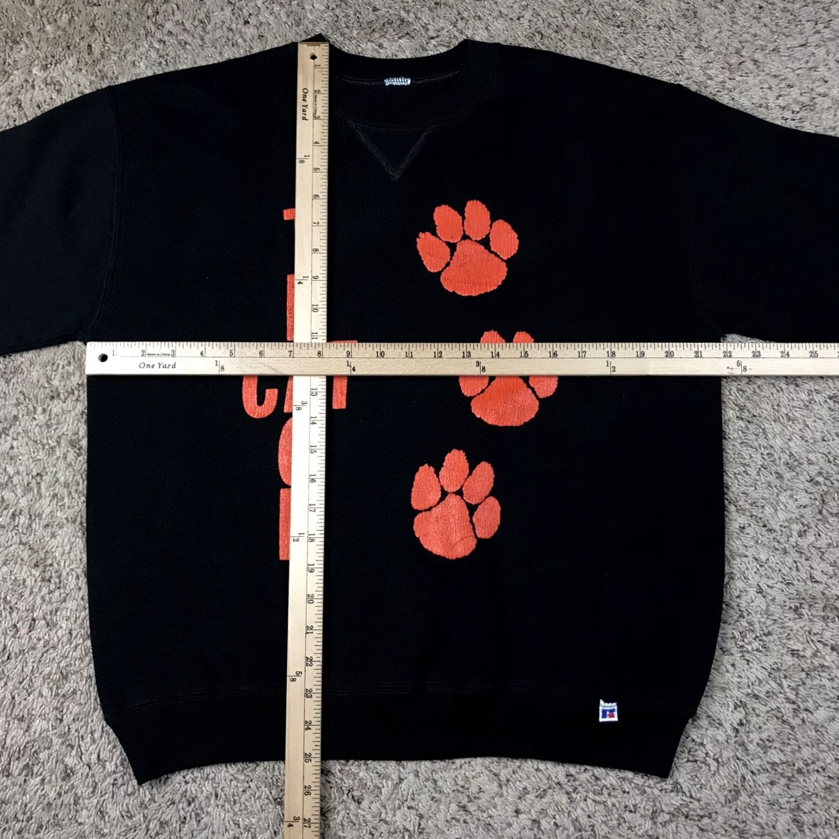 Russell Athletic VINTAGE Russell Athletic Grunge Crewneck Sweatshirt Medium Black Graphic 90s Mens Size US M / EU 48-50 / 2 - 7 Thumbnail