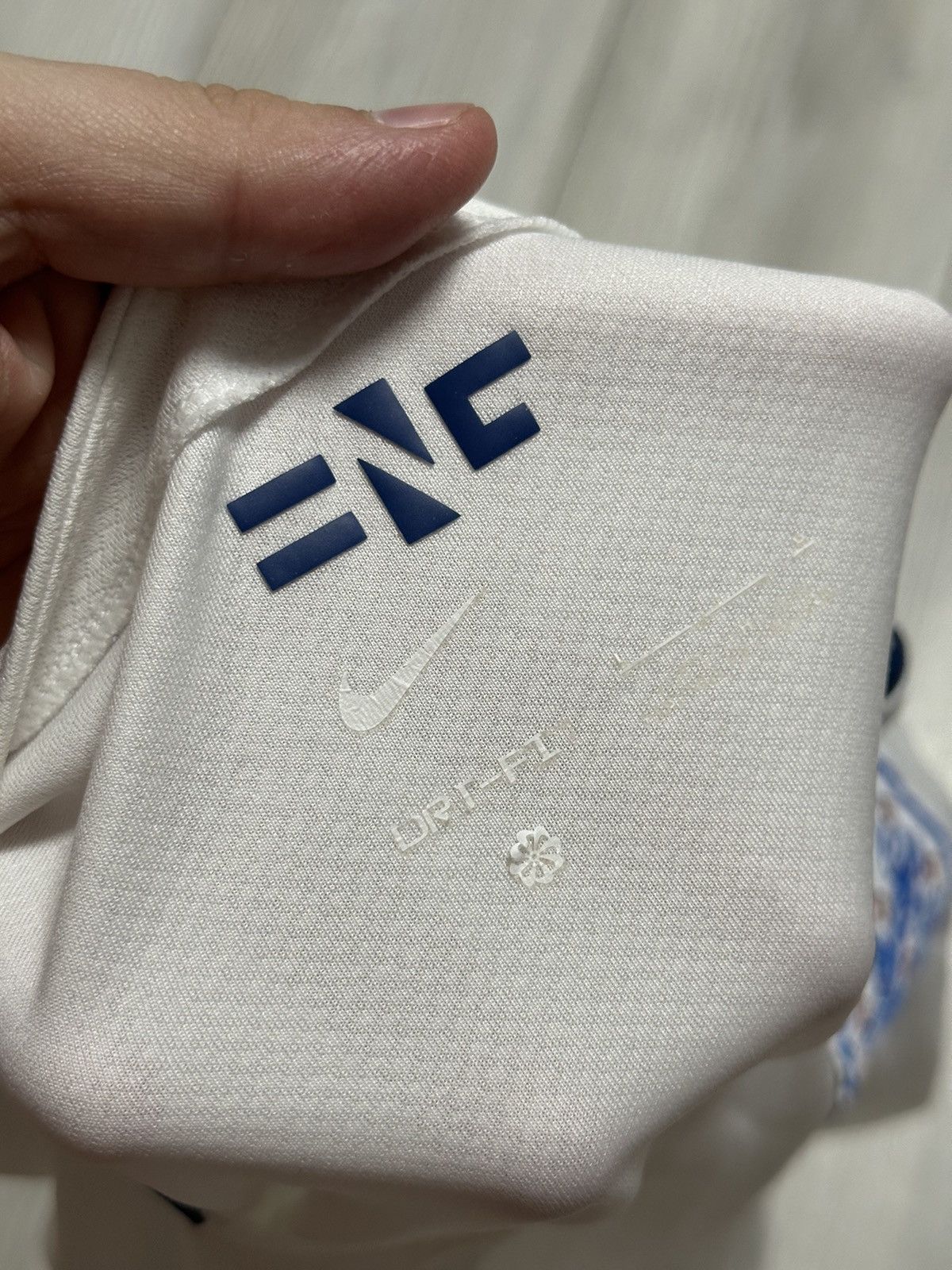 Nike Nike England Jersey Football Size US L / EU 52-54 / 3 - 4 Thumbnail