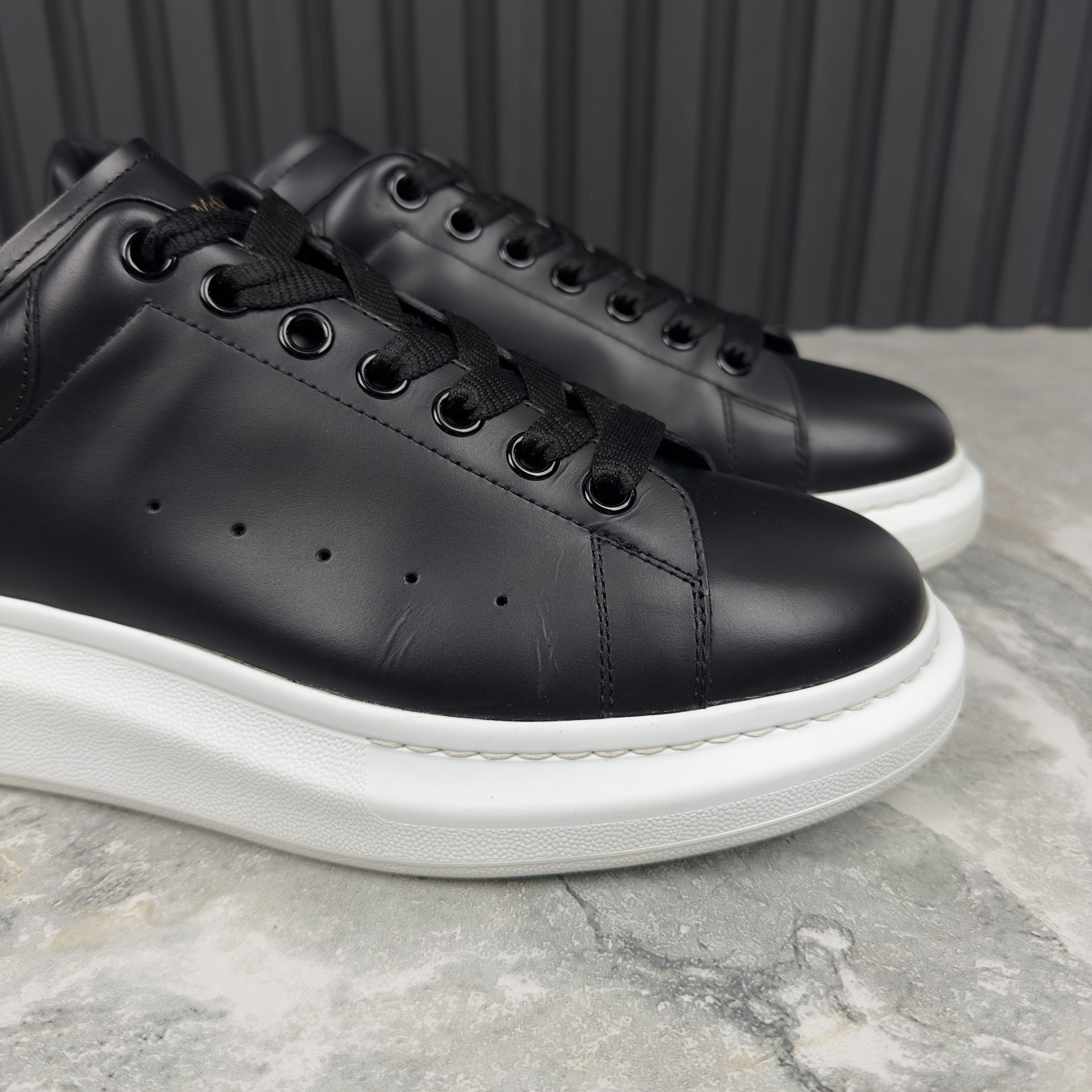 Alexander McQueen Alexander McQUEEN Sneakers Leather Size US 11 / EU 44 - 7 Thumbnail