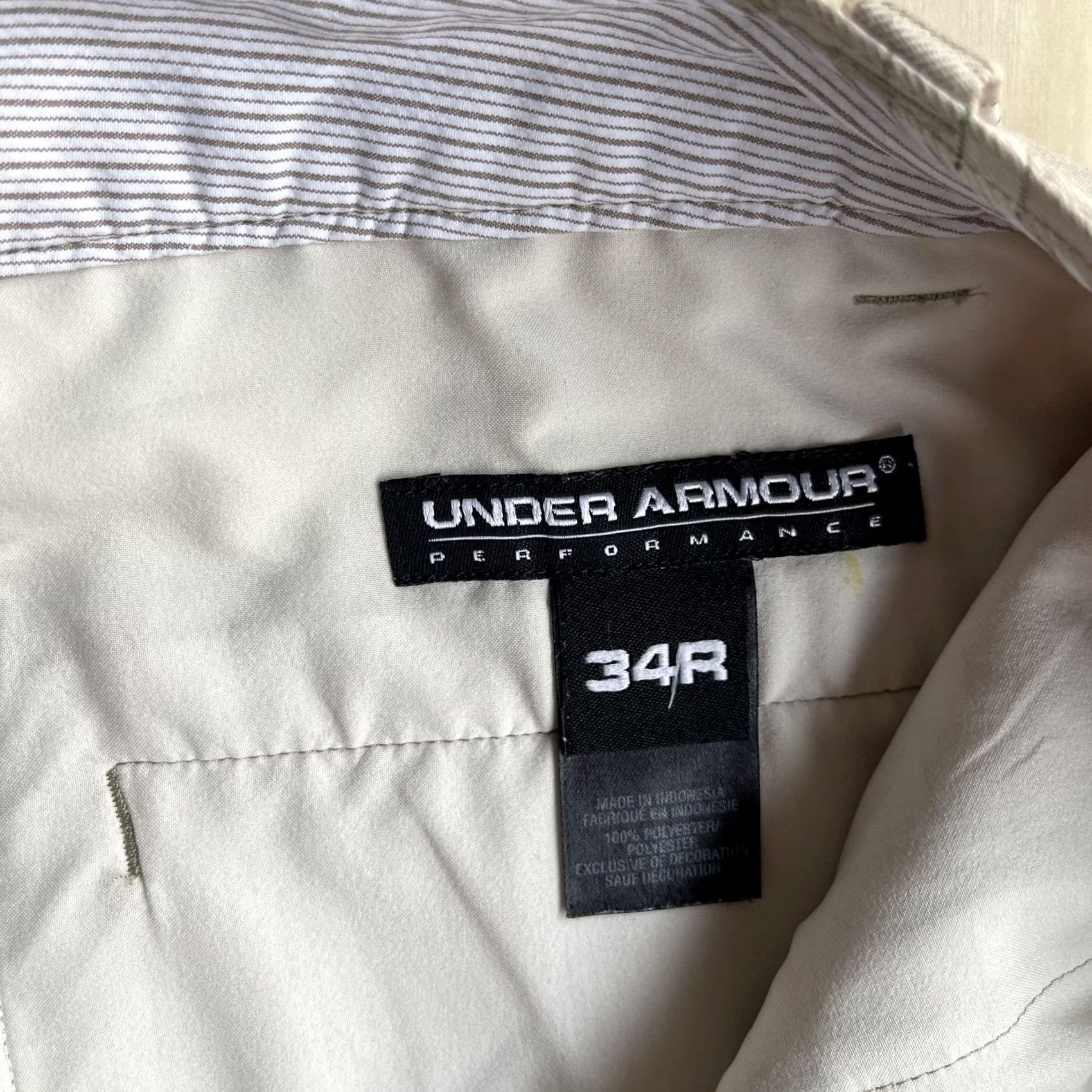 Under Armour Under Armour Shorts Mens 34 Beige Plaid Chino Flat Front Golf Performance Casual Mens Size US 34 / EU 50 - 2 Thumbnail