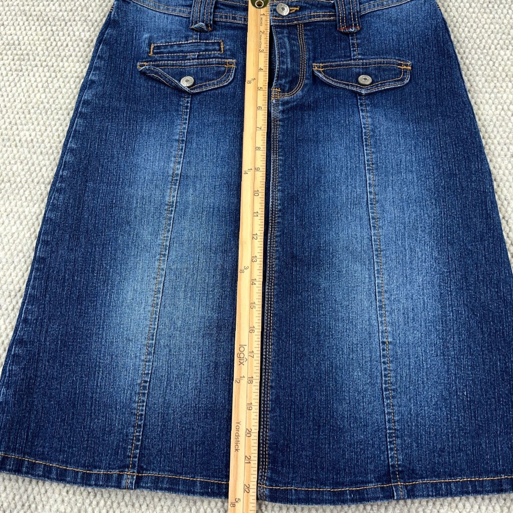 Vintage VINTAGE UNIONBAY Skirt Women 7 Denim Midi Blue A-Line Casual Womens 90s 2000s Reading: Short, Mid Rise, Pockets, Logo Size 28" / US 6 / IT 42 - 7 Thumbnail
