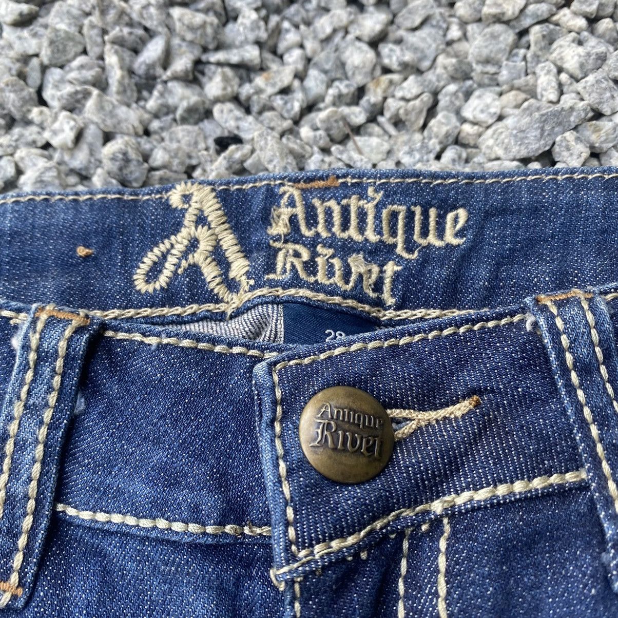 Seditionaries ANTIQUE RIVET STUDDED CROSS CH INSPIRED JEANS Size US 28 / EU 44 - 8 Thumbnail