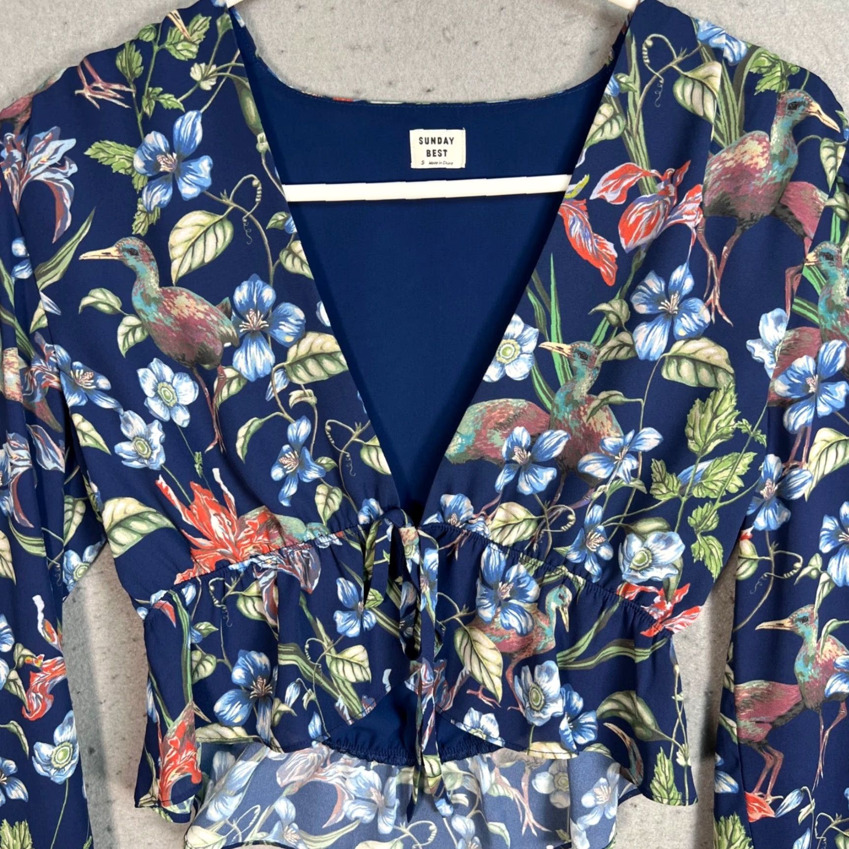 Vintage Sunday Best Floral Print V-Neck Long-Sleeve Peplum Blouse Small 100% Polyester Navy Womens Blouse Shirt Vintage Floral 90s Size S / US 4 / IT 40 - 6 Thumbnail