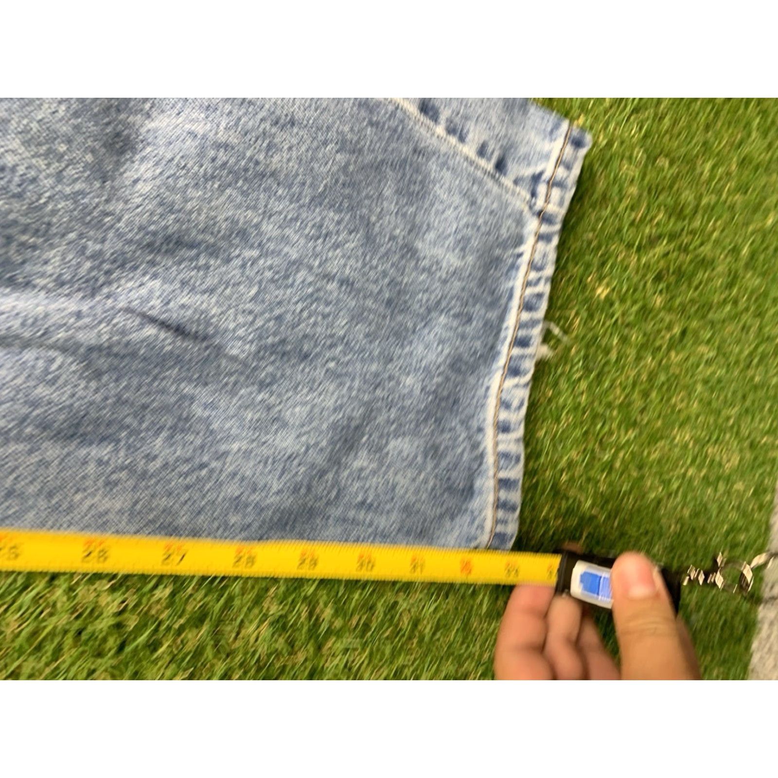 Levi's VINTAGE Levi's 560 Jeans Men's 36x32 Tapered Fit Light Wash Cotton Denim Retro Workwear Size US 36 / EU 52 - 7 Thumbnail