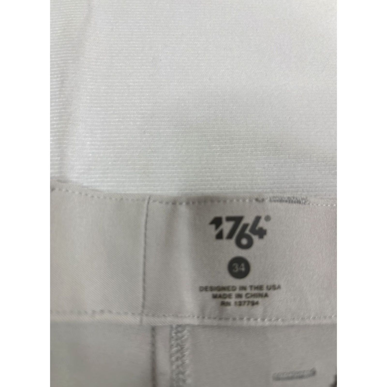 Vintage 1764 Signature Performance Shorts Mens 34 Gray Cream Stretch Wicking Golfing Golfer Size US 34 / EU 50 - 2 Thumbnail