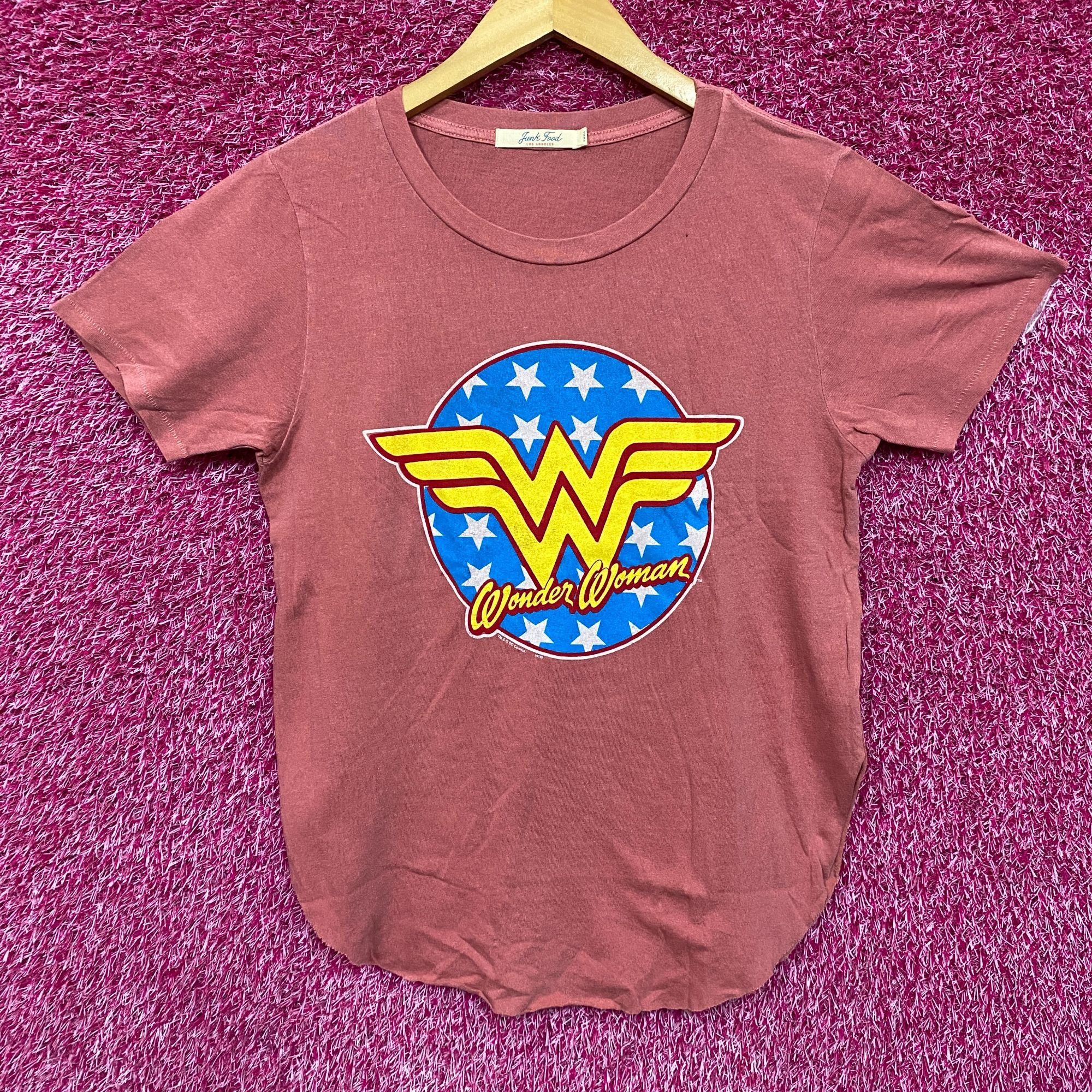 Junk Food DC Wonder Woman Logo Graphic Design T-Shirt Small Size S / US 4 / IT 40 - 1 Thumbnail