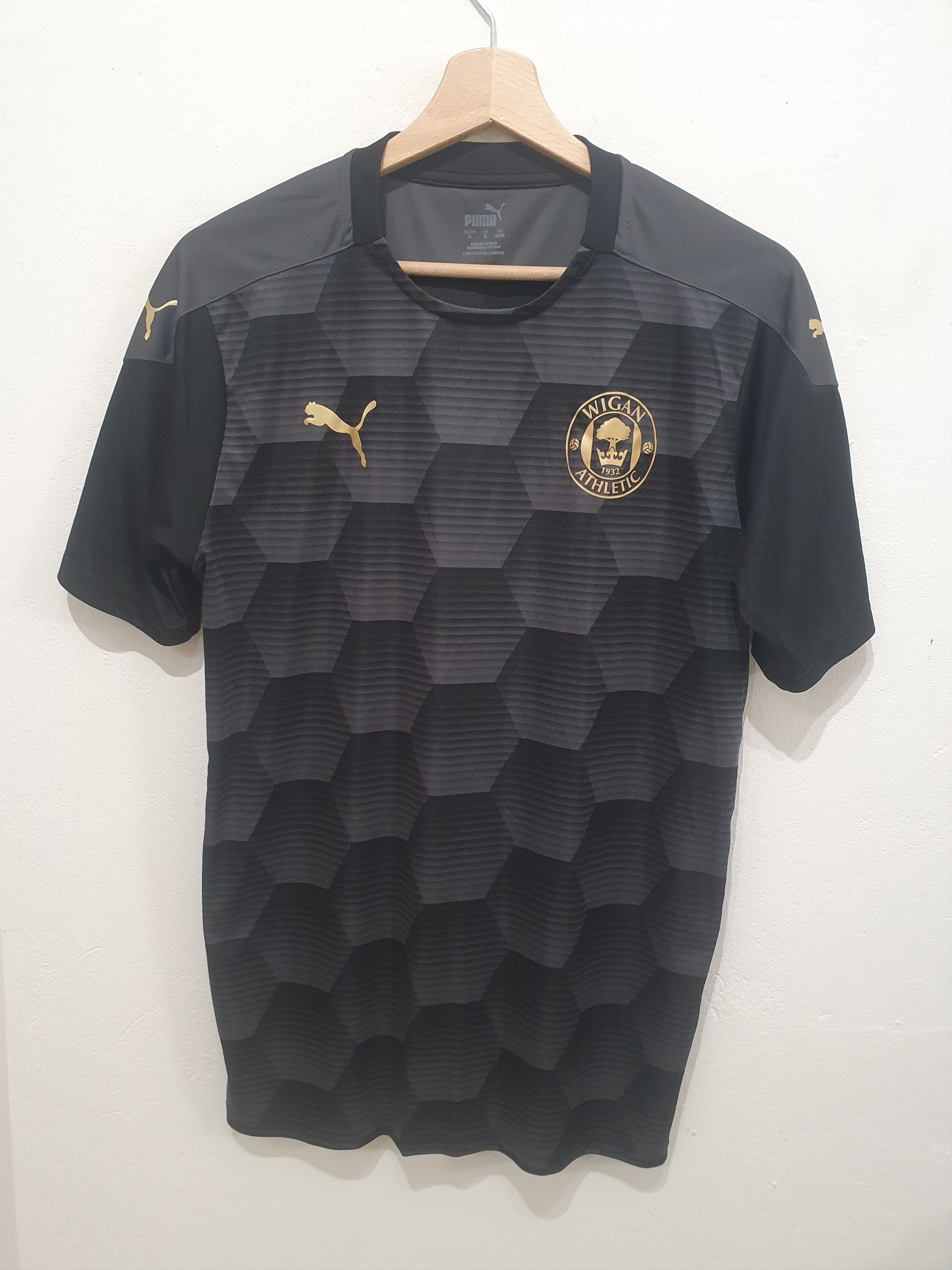 WIGAN ATHLETIC SIZE M PUMA JERSEY SHIRT football