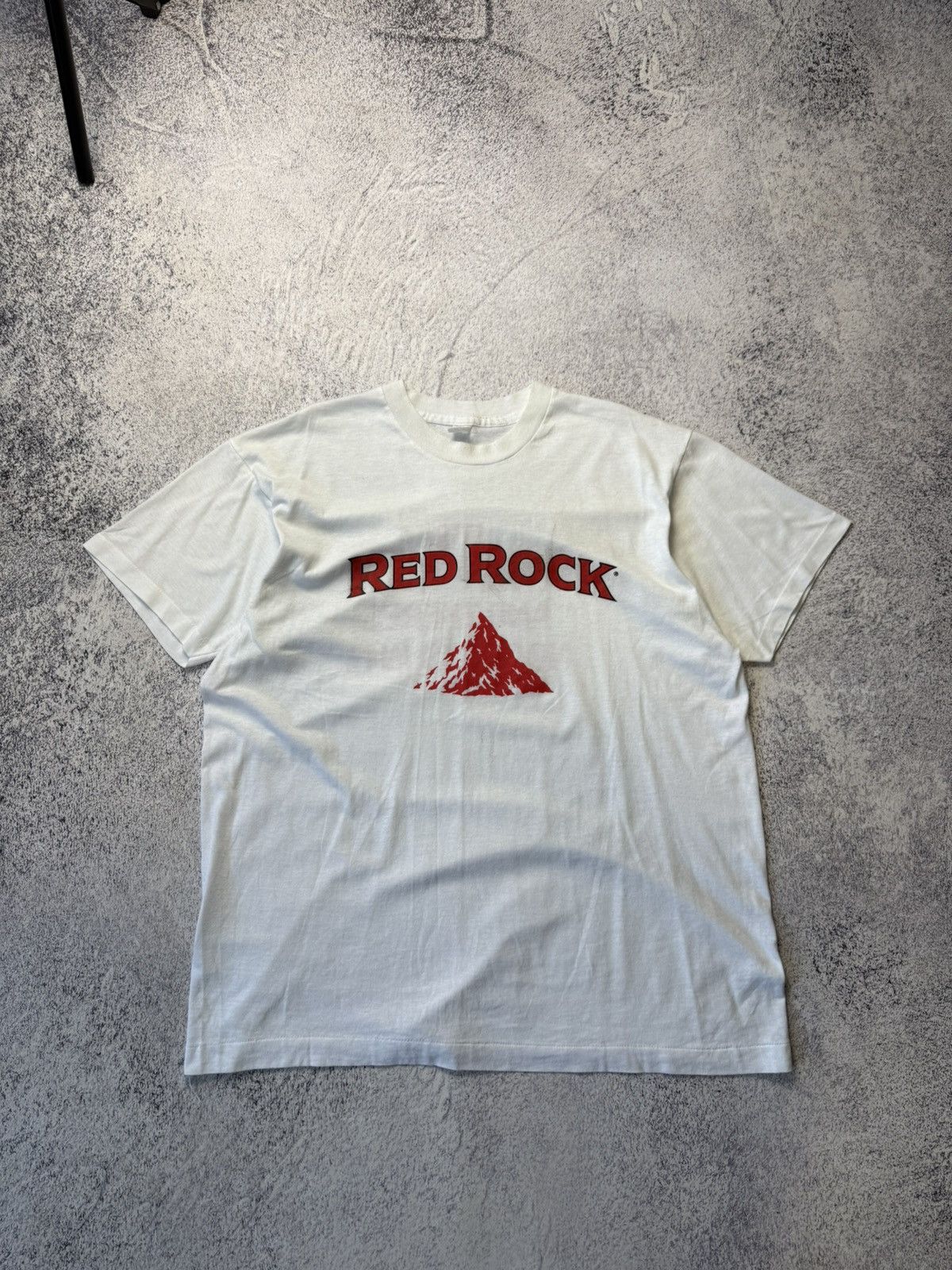 Vintage Vintage Red Rock Tee IT'S NOT RED AND THERE'S NO ROCKS IN IT Size US L / EU 52-54 / 3 - 4 Thumbnail