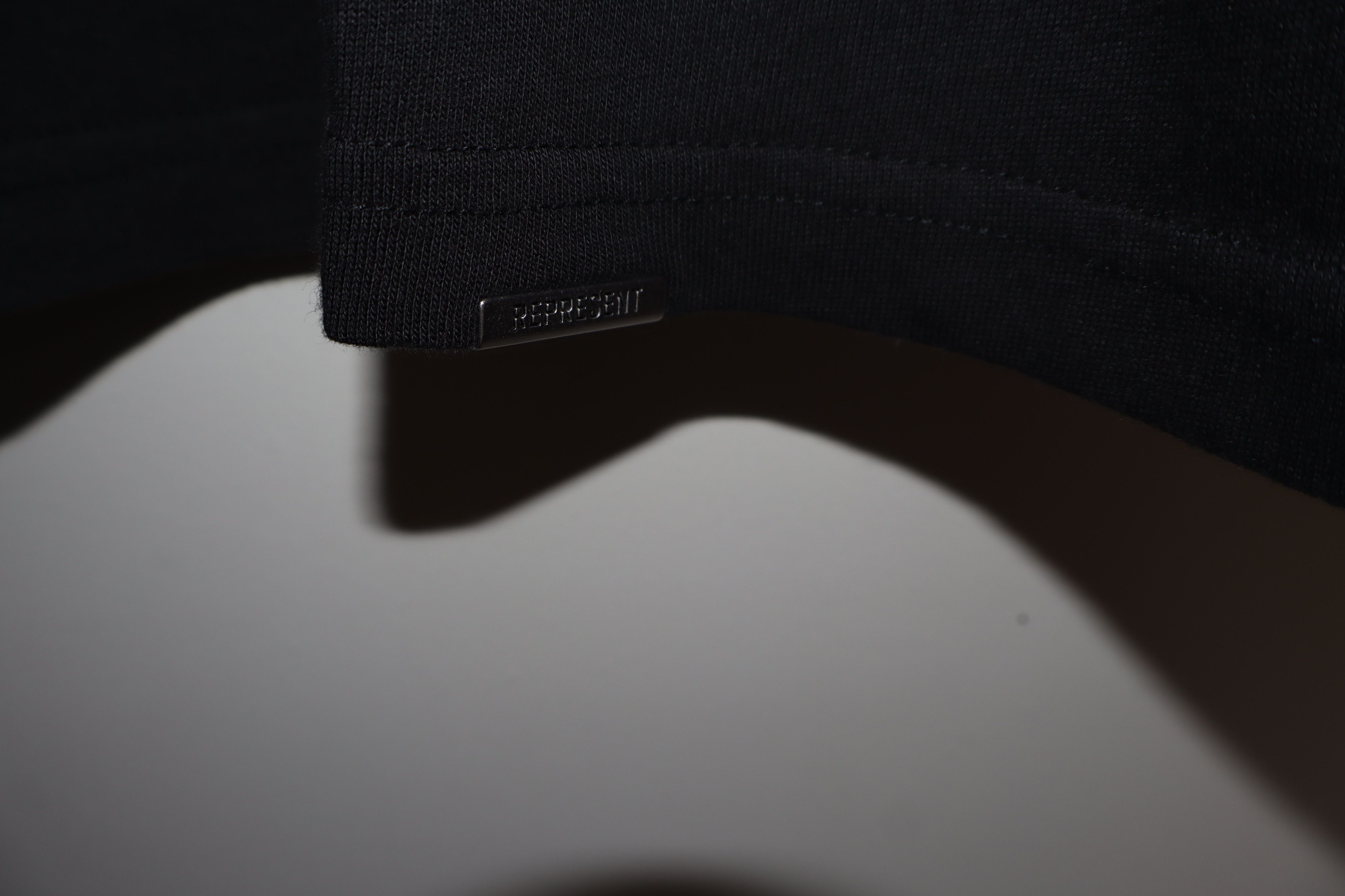Represent Clo. Enduring spirit t-shirt brand new, size L Size US L / EU 52-54 / 3 - 4 Thumbnail