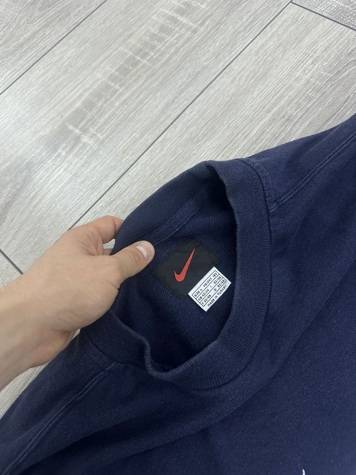 Nike Nike Vintage Big Swoosh Baggy Boxy Fit 90s Sweatshirt Size US L / EU 52-54 / 3 - 8 Thumbnail