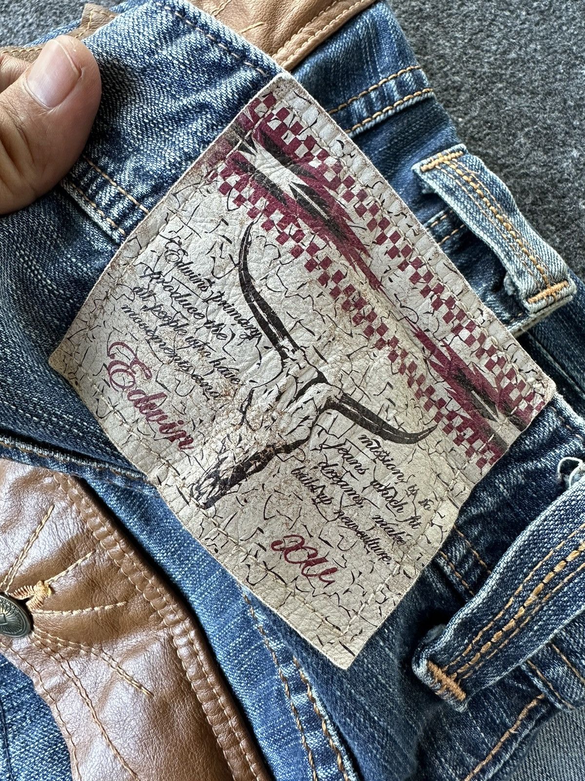 Edwin Edwin Ex Vintage Buffalo Head Flare Distressed Denim F98 Size US 34 / EU 50 - 16 Thumbnail