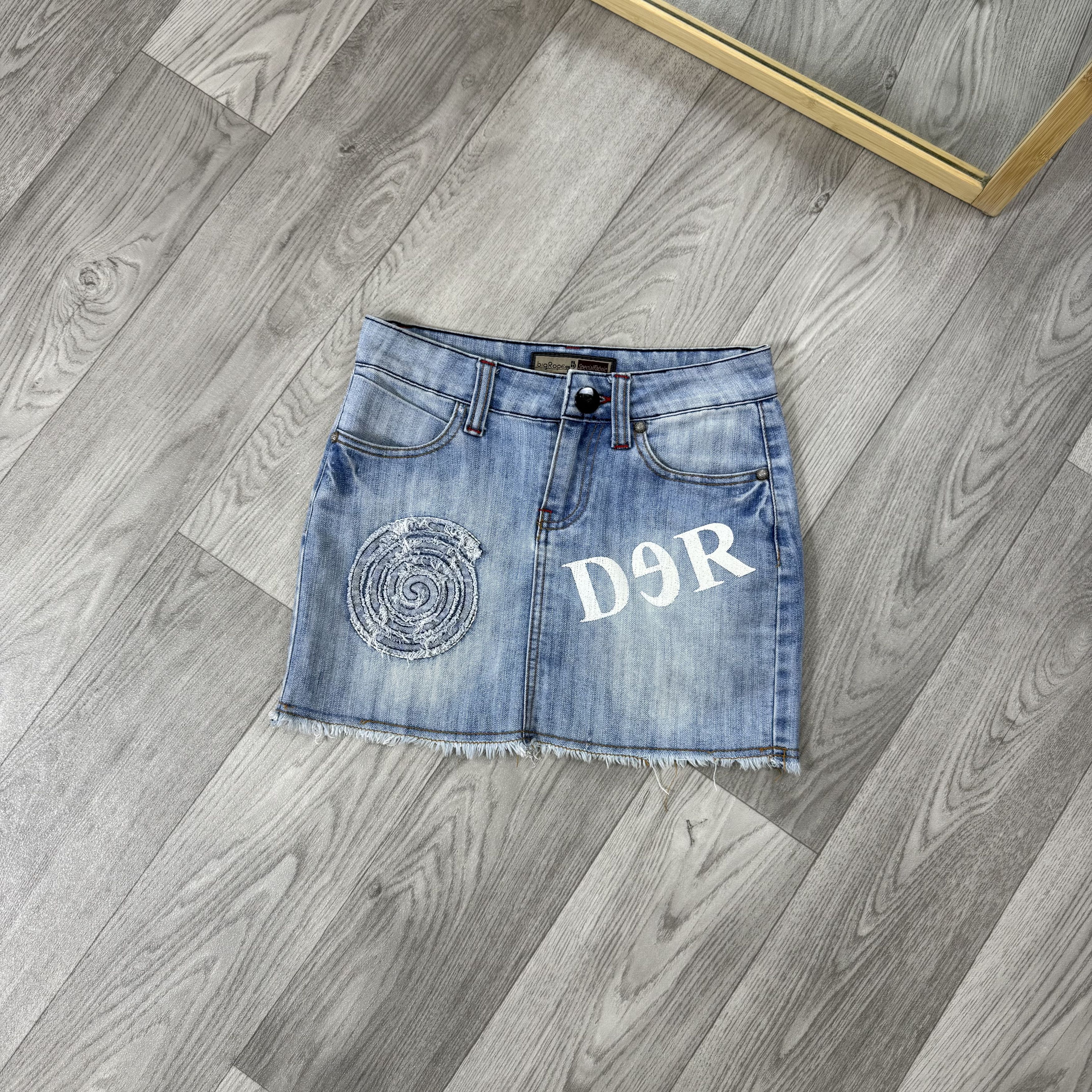 Vintage Vintage Y2K Avant-Garde Graphic Denim Mini Skirt XS Size 24" / US 00 / IT 34 - 2 Thumbnail