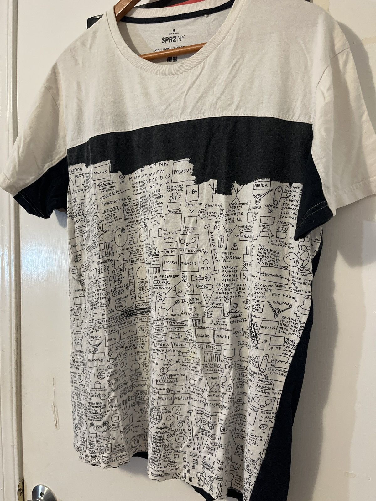 Uniqlo Basquiat collab Size US M / EU 48-50 / 2 - 1 Thumbnail