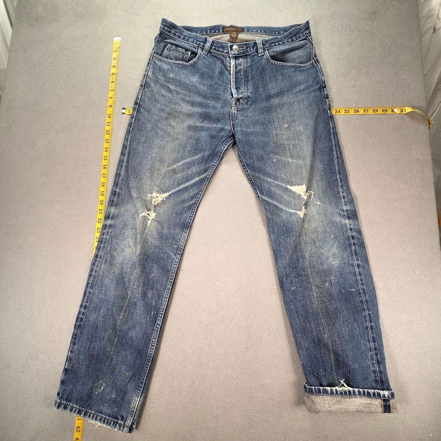 Banana Republic Banana Republic Jeans Mens Straight Denim Blue Medium Wash Distressed 33x31 W38a 33in Inseam 31in Waist 33in Button Fly Pockets Vintage No Size US 33 - 2 Thumbnail