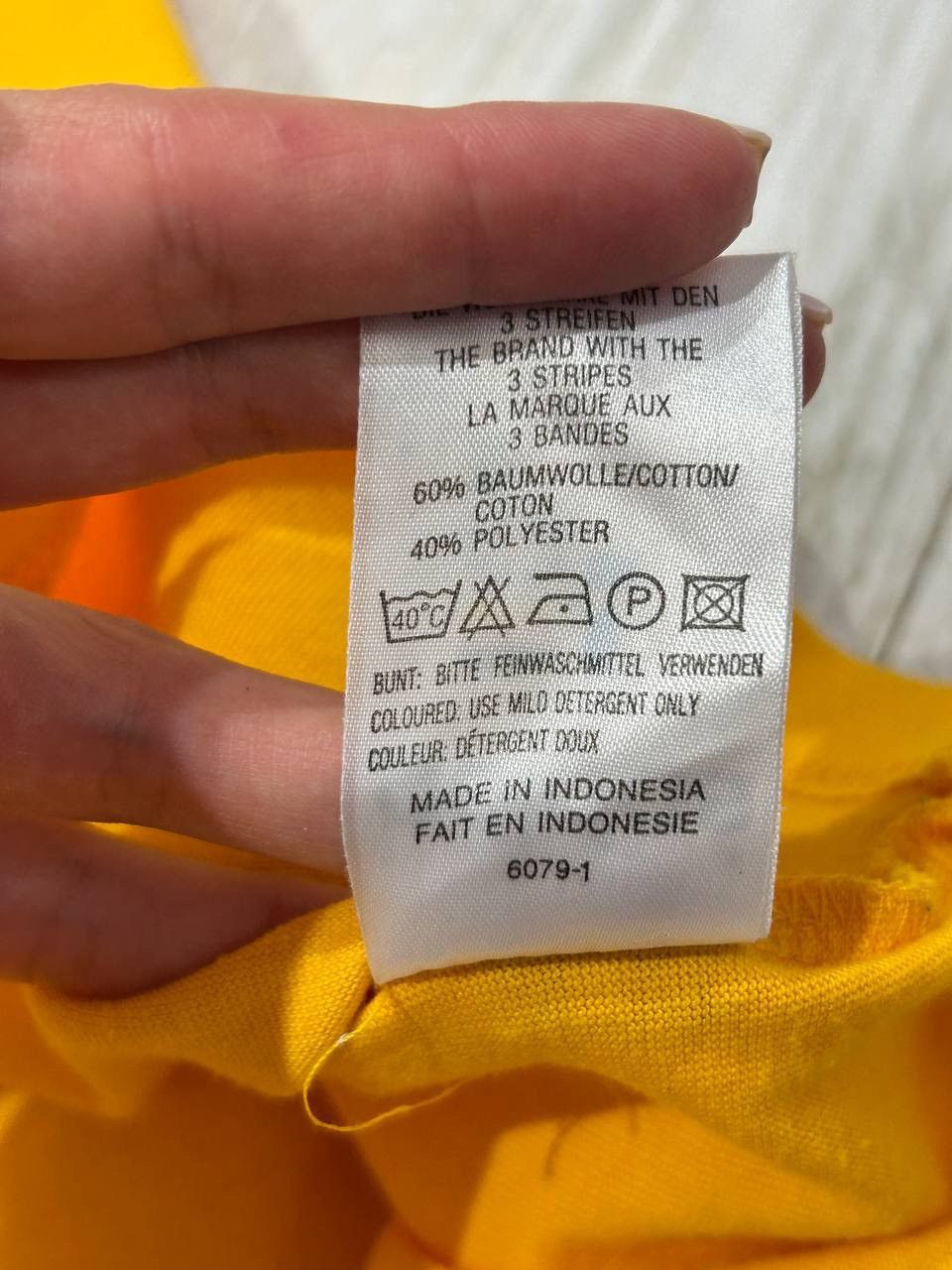 Adidas Vintage Adidas Lamps 90s T-Shirt Size US S / EU 44-46 / 1 - 10 Thumbnail