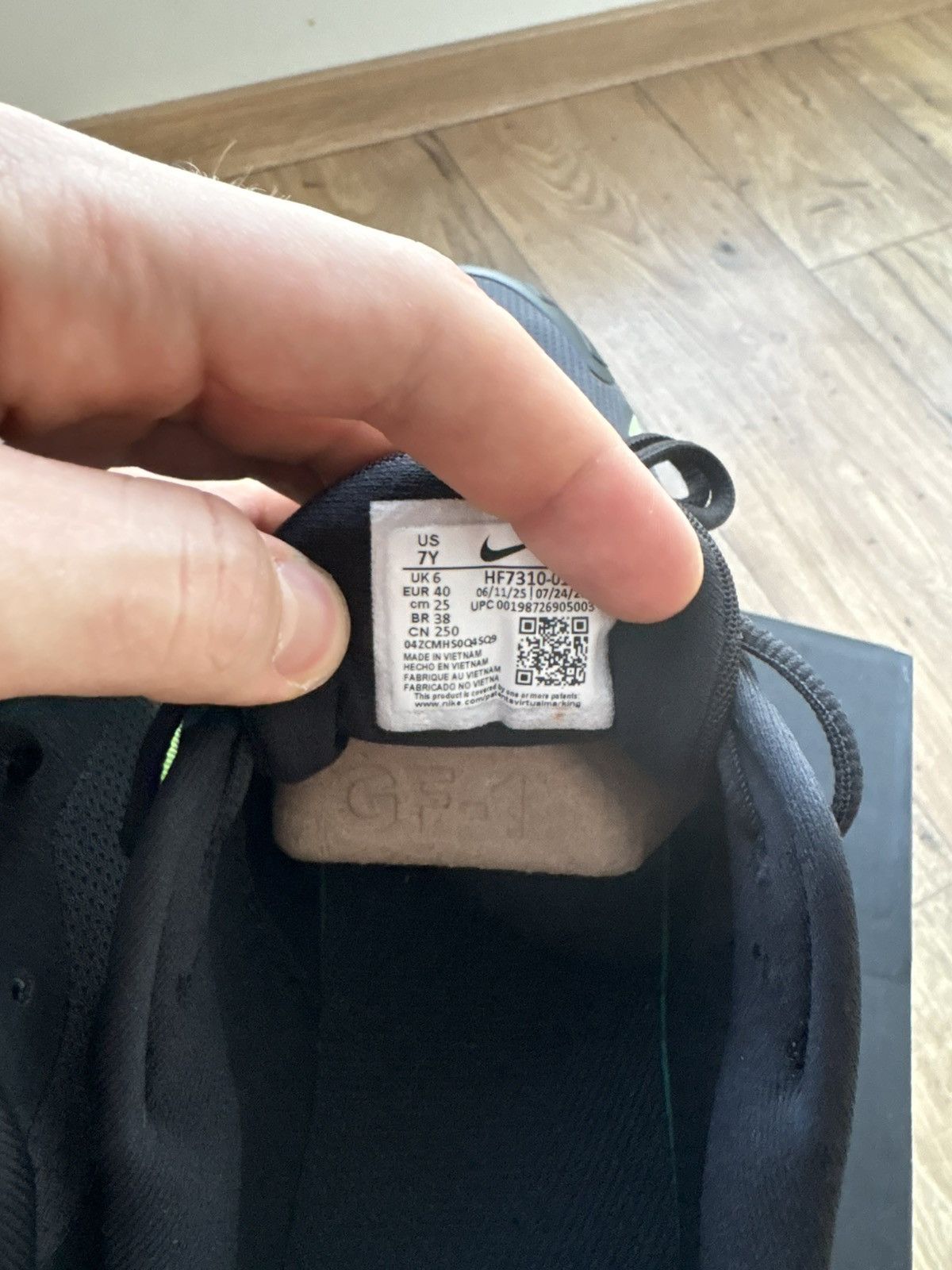 Nike Nike Air Max Dn8 (GS) Size US 7 / EU 40 - 8 Thumbnail