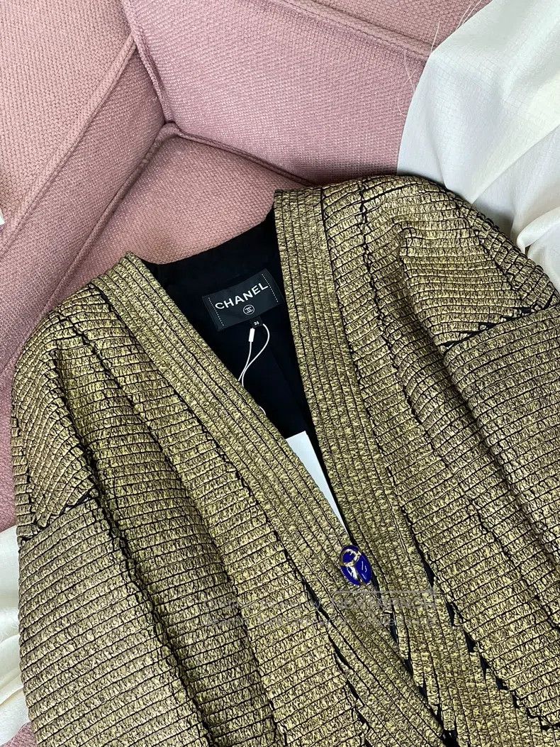 Chanel Chanel Egypt Series St. Creetle Gold Sapphire Button Jacke Size XS / US 0-2 / IT 36-38 - 3 Thumbnail