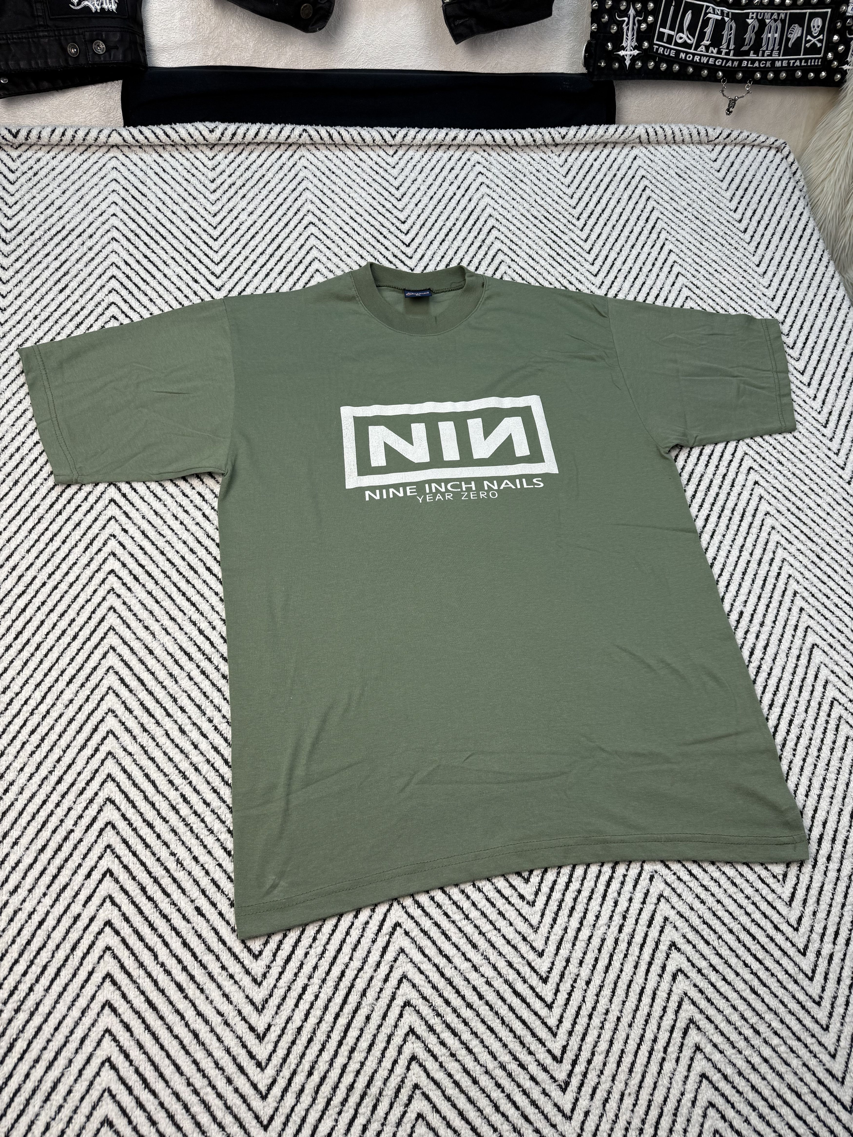 Band Tees NIN Nine Inch Nails band vintage tshirt 00s Size US L / EU 52-54 / 3 - 2 Thumbnail