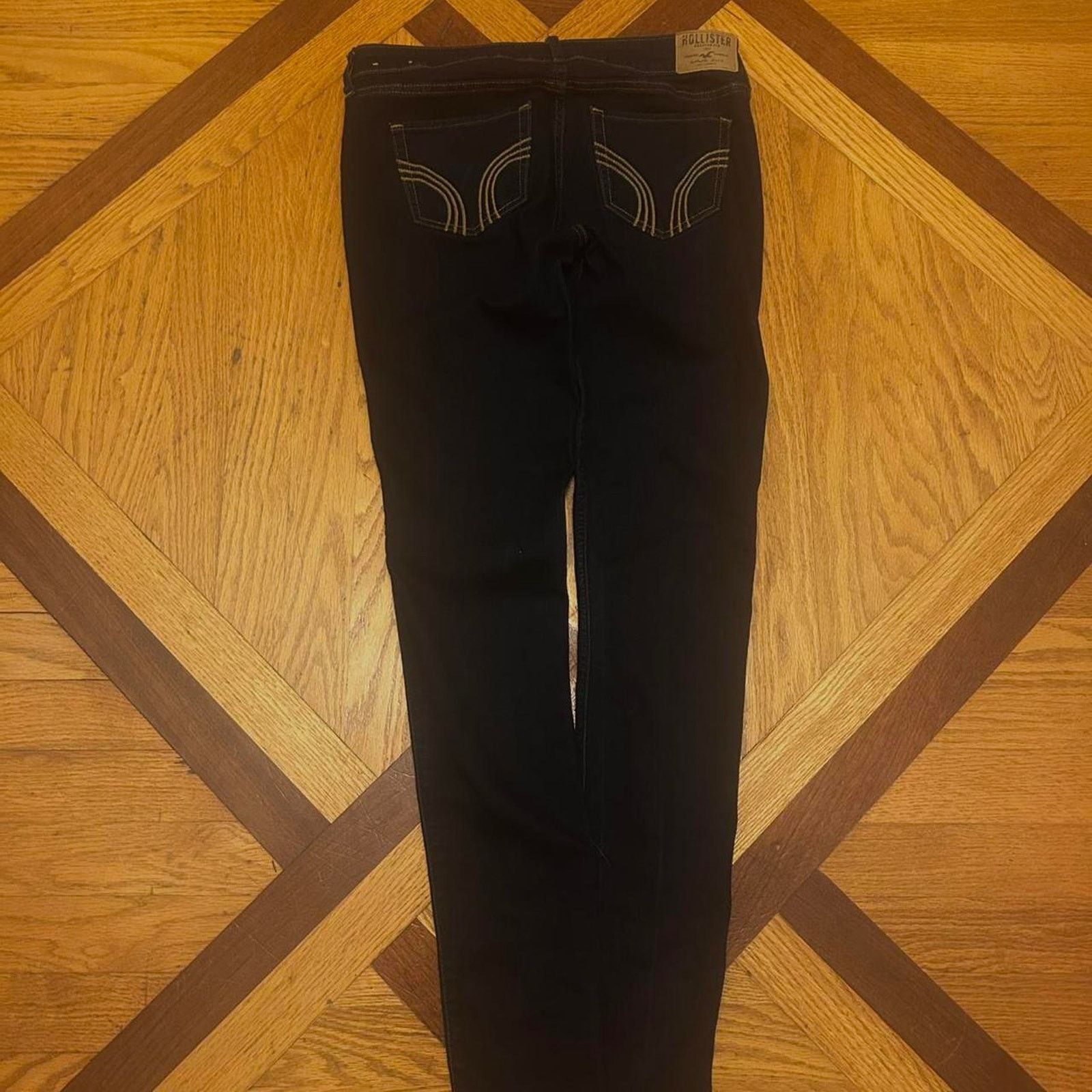 Hollister (27,33) Hollister Co. Dark Navy Jeans with Pocket Embroidery Size S / US 4 / IT 40 - 2 Thumbnail