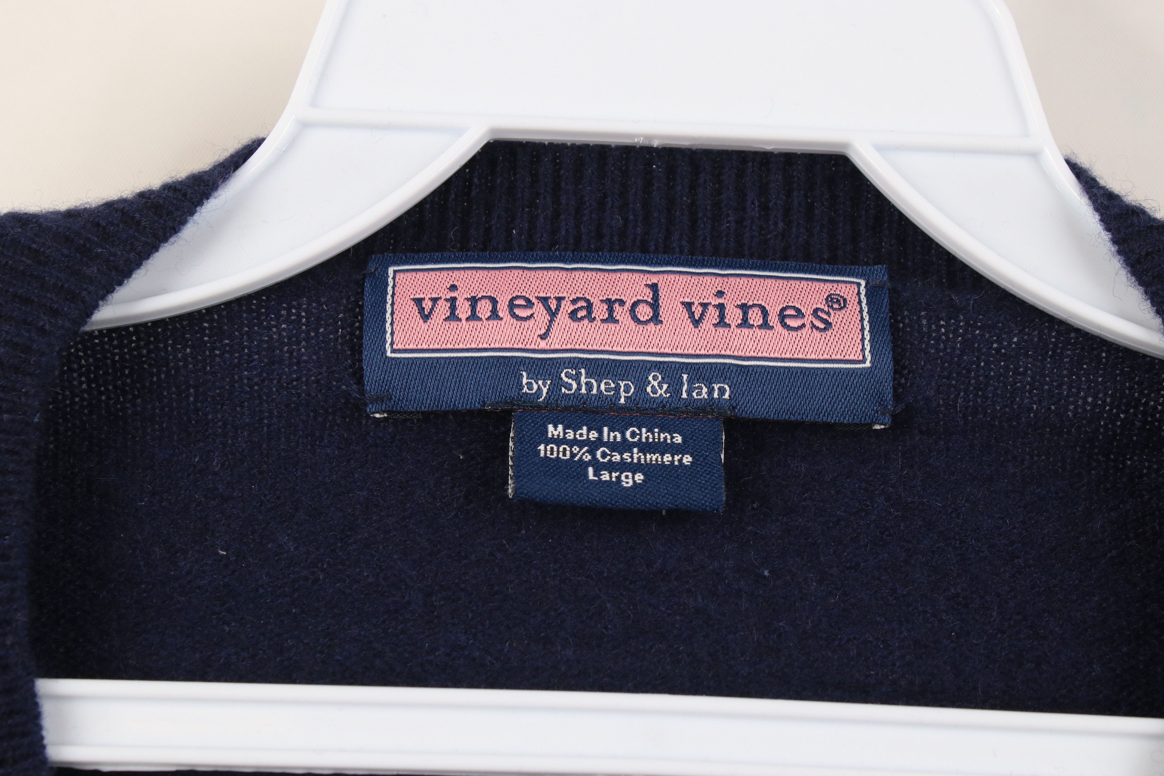 Vineyard Vines Vineyard Vines Soft Cashmere Knit V-Neck Sweater Navy Blue Size US L / EU 52-54 / 3 - 4 Thumbnail