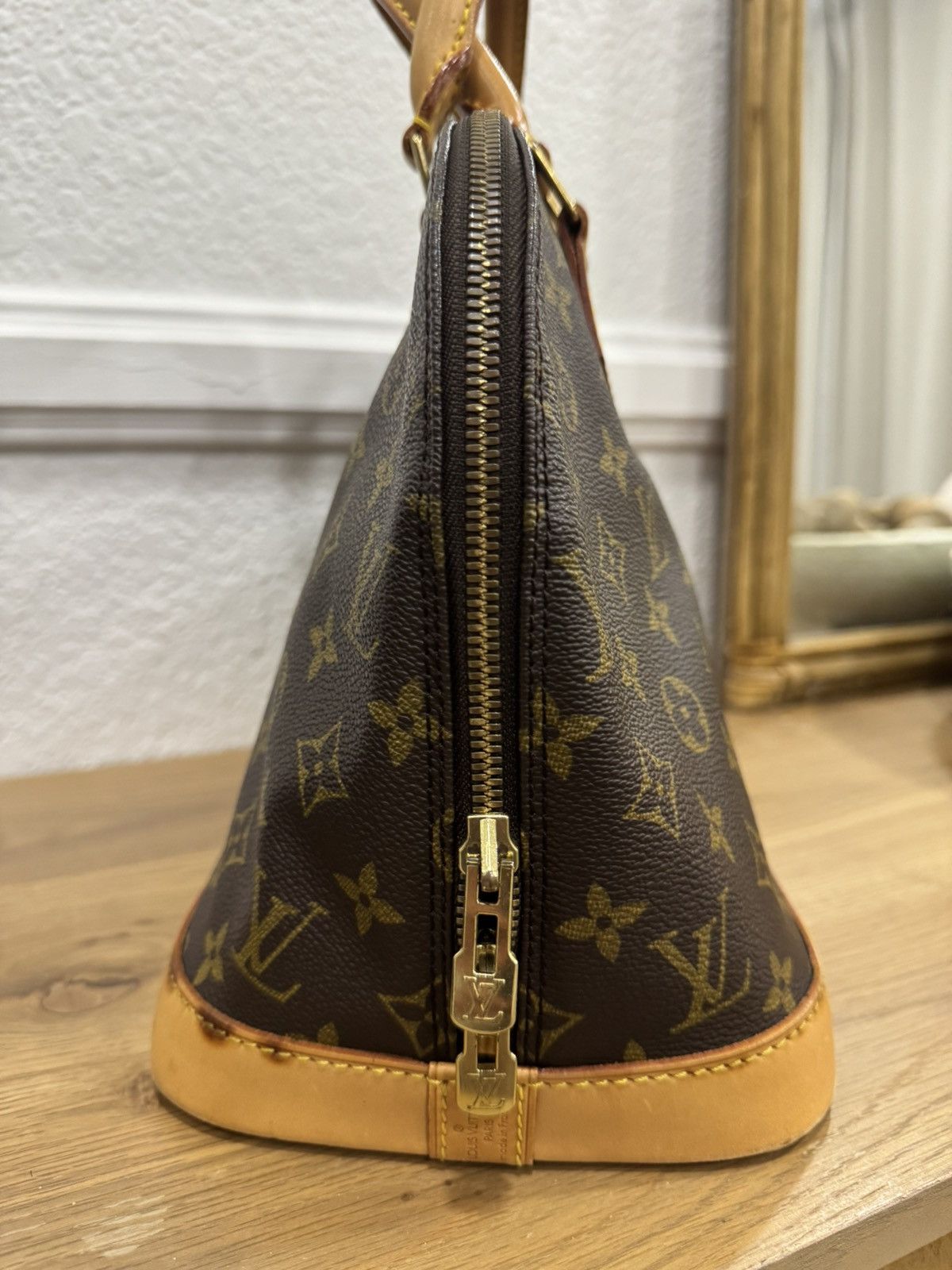 Louis Vuitton Louis Vuitton Alma PM Monogram Handbag Size ONE SIZE - 7 Thumbnail