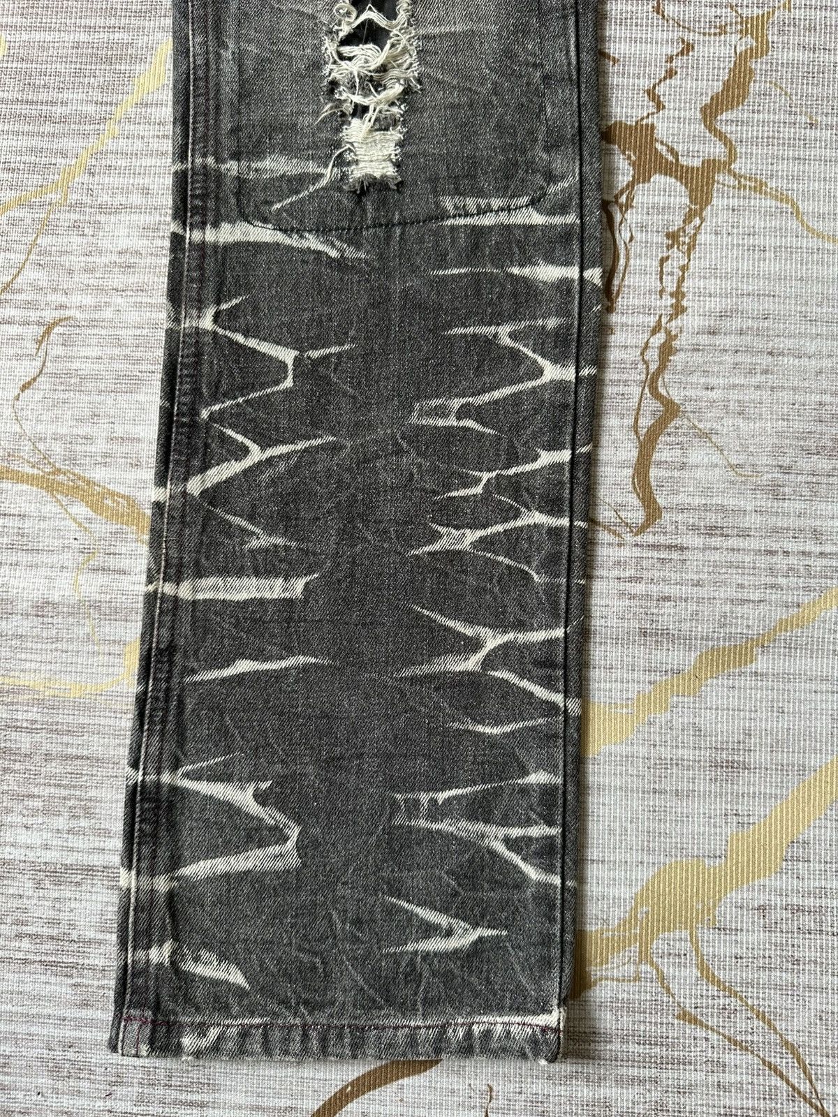 Tornado Mart LOWBOX Claw Marks Distressed Design Denim Size US 33 - 7 Thumbnail