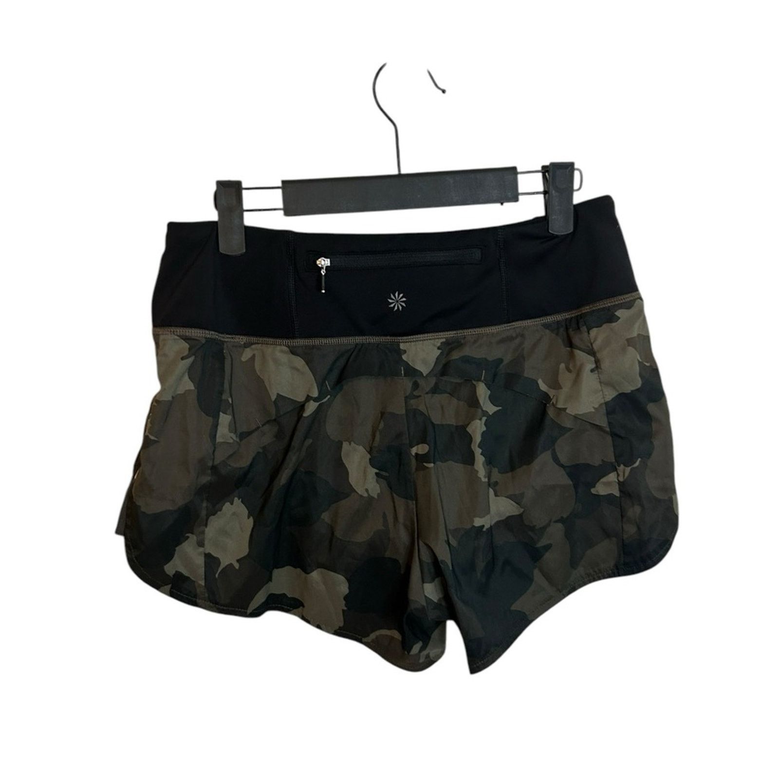 Athleta Athleta Run Free Camo 3.5 Inch Shorts Size 27" / US 4 / IT 40 - 2 Thumbnail
