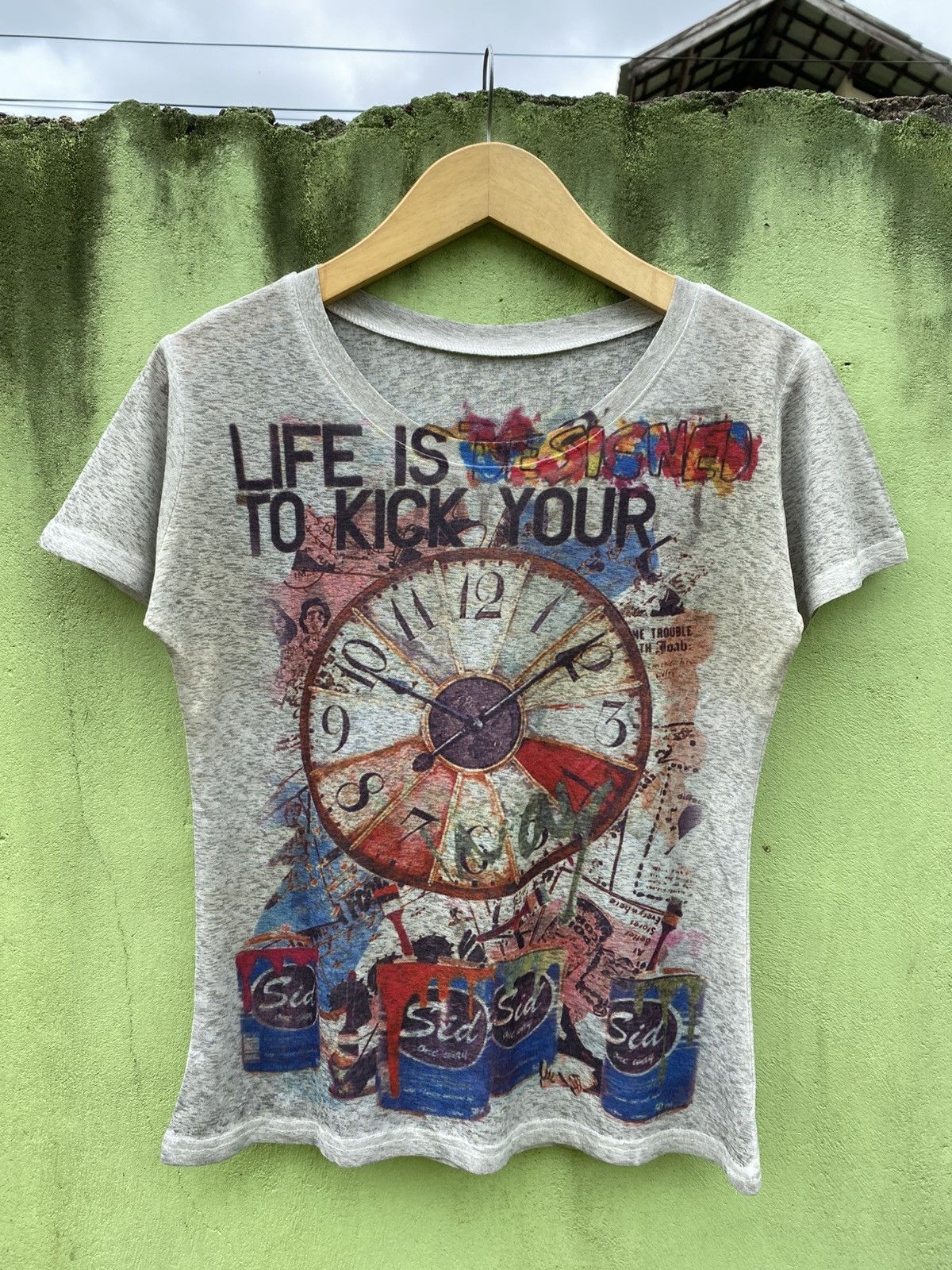 Other Vintage Artsy Clock Graphic Tee LifeIsDesignedToKickYour Size ONE SIZE - 1 Thumbnail