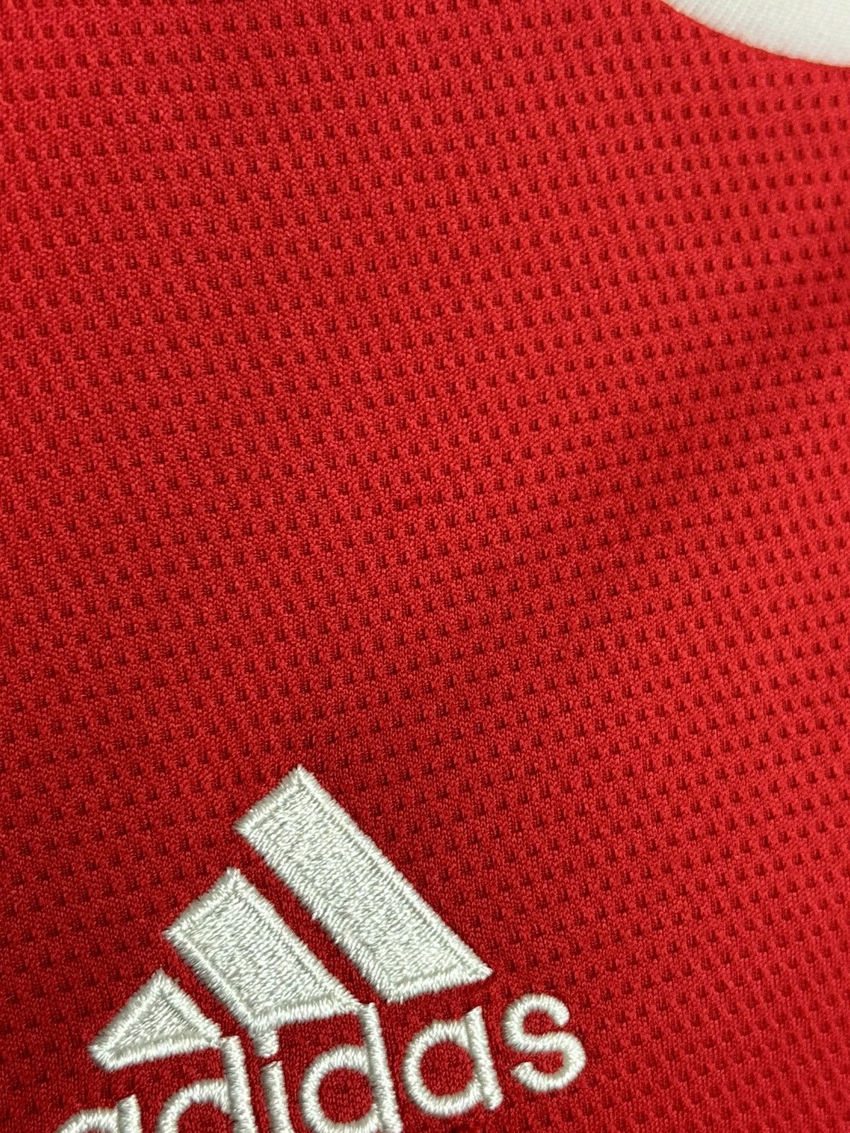 Adidas Manchester United 21/22 Home Ronaldo Football Jersey Size US S / EU 44-46 / 1 - 7 Thumbnail