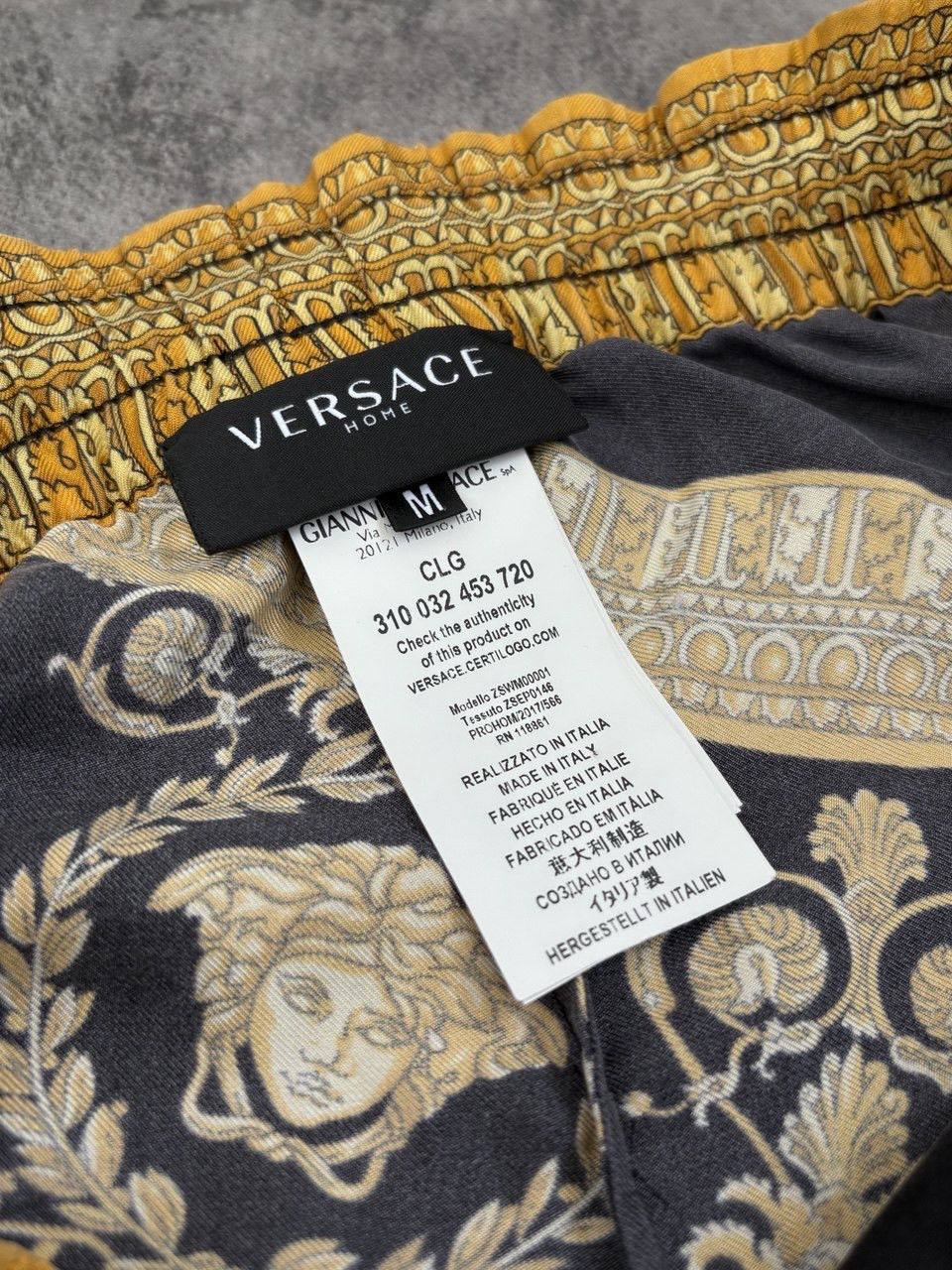 Versace Versace Black Gold Baroque Mulberry Silk Pajama Pants Size US 32 / EU 48 - 13 Thumbnail
