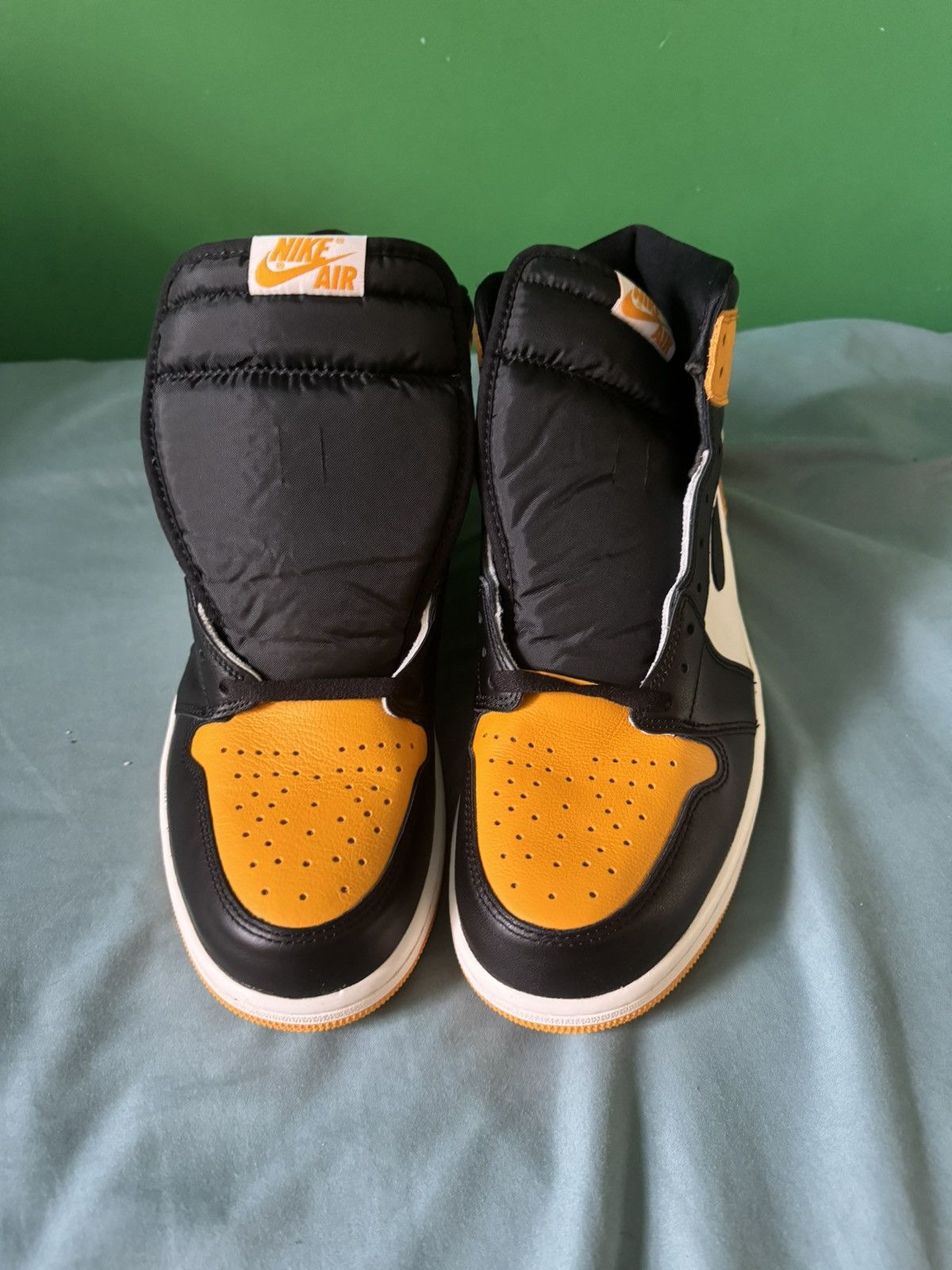 Jordan Brand Nike Air Jordan 1 High Taxi 2022 Size US 13 / EU 46 - 8 Thumbnail