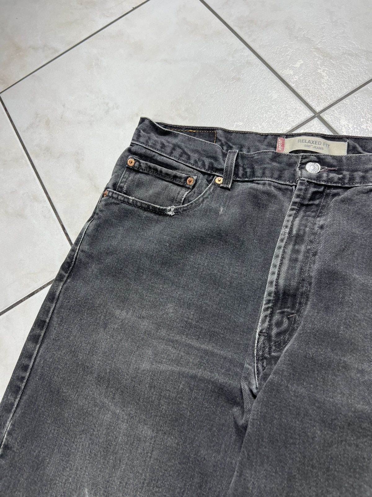 Levi's Vintage 90s Levi’s 550 relaxed fit baggy washed denim jeans Size US 36 / EU 52 - 7 Thumbnail