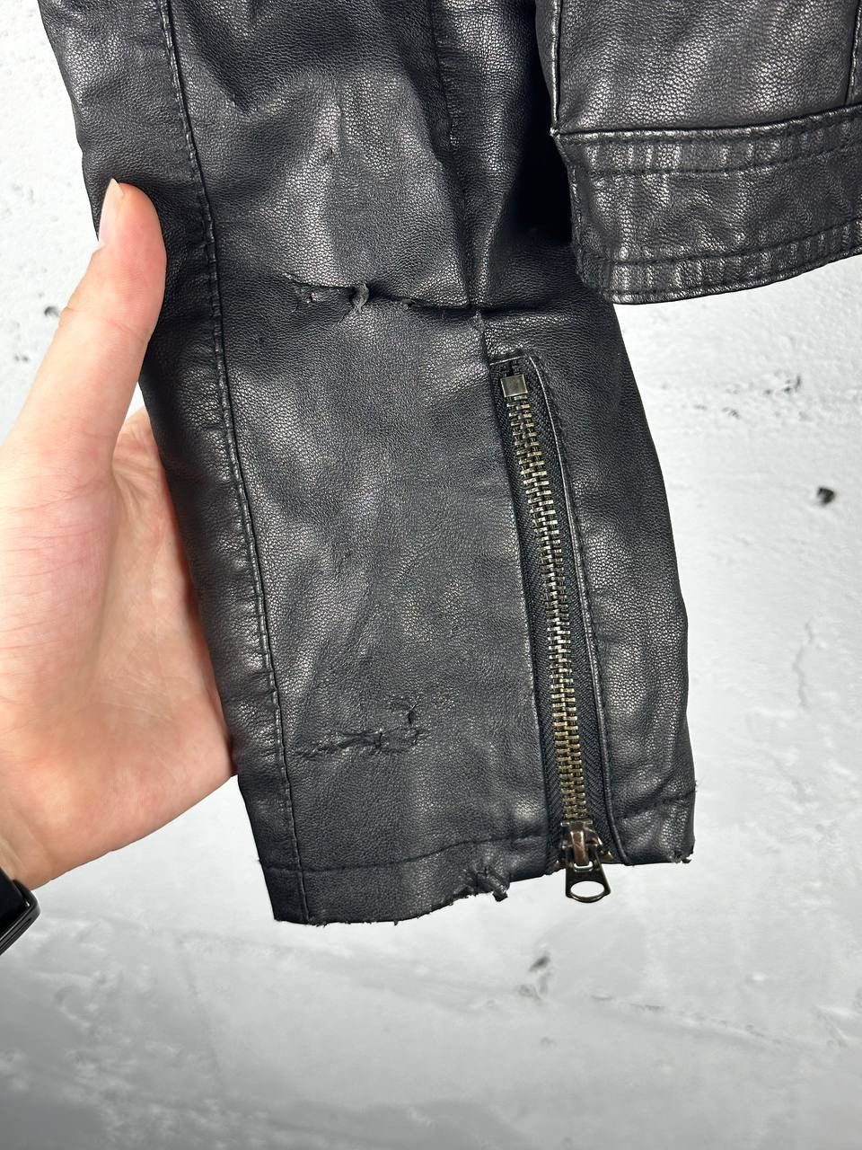 Vintage FADED VINTAGE CROPPED ARCHIVE MOTO BIKER BLAZER FUR JACKET Size S / US 4 / IT 40 - 10 Thumbnail