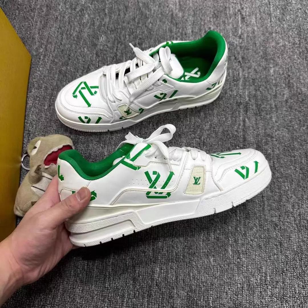 Louis Vuitton Louis Vuitton Trainer White/Green Arrow 40.5 99 New Size US 7.5 / EU 40-41 - 3 Thumbnail