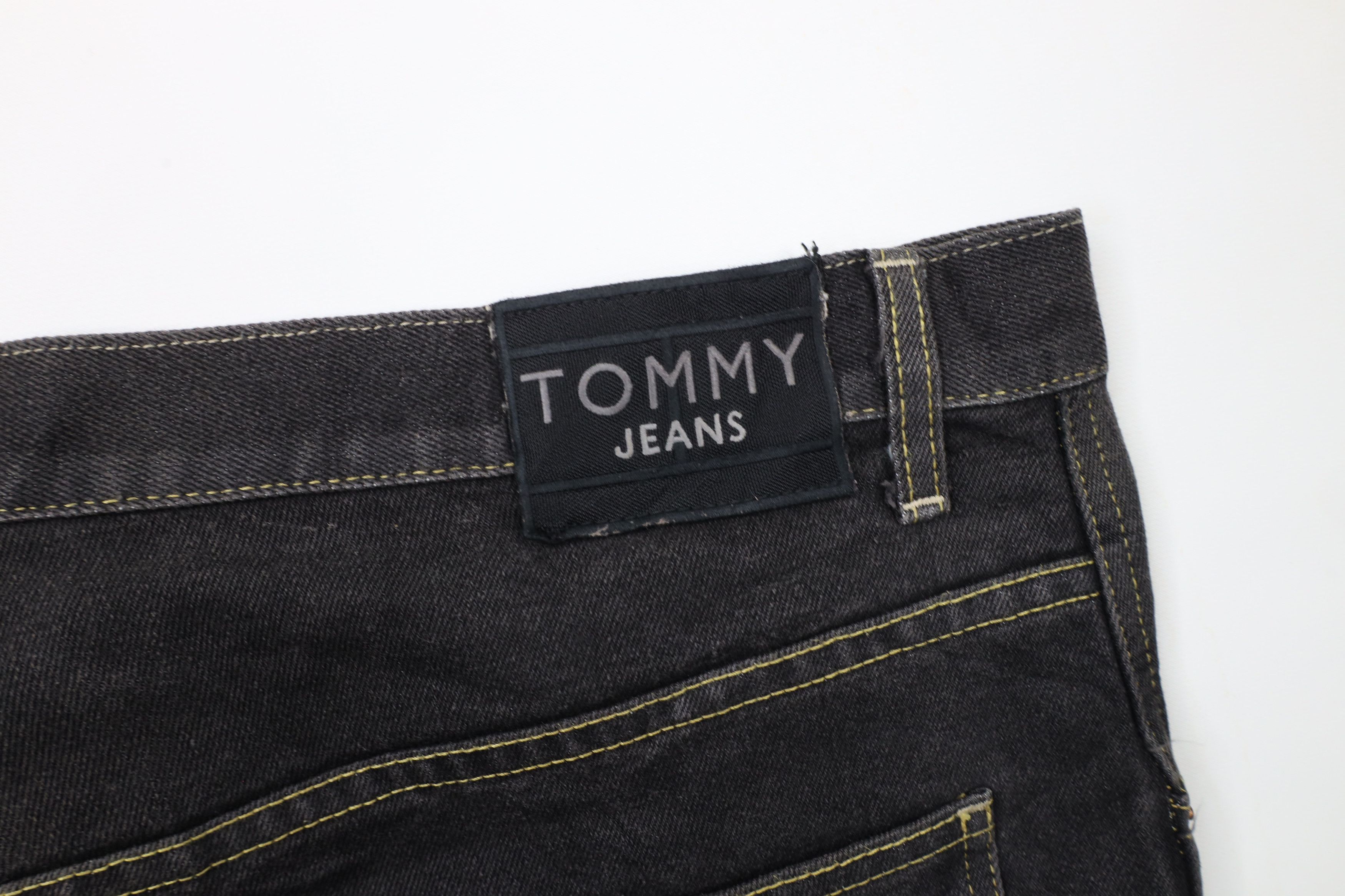 Tommy Hilfiger × Vintage Vintage 90s Tommy Hilfiger Baggy Fit Wide Leg Denim Jeans Size US 40 / EU 56 - 15 Thumbnail