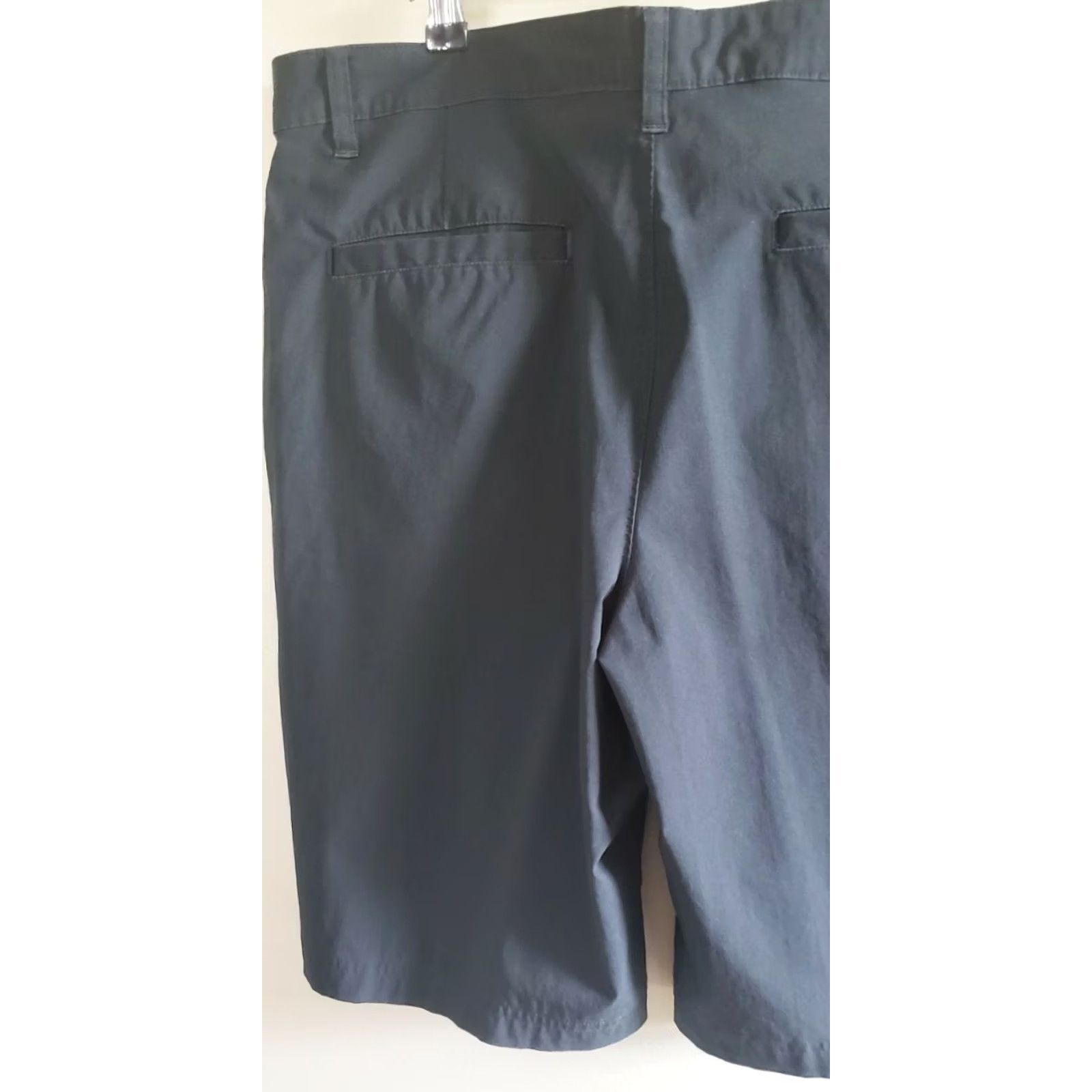 Champion Champion C9 Golf Chino Shorts Men 36 Black Stretch Activewear Standard Fit Size US 36 / EU 52 - 7 Thumbnail