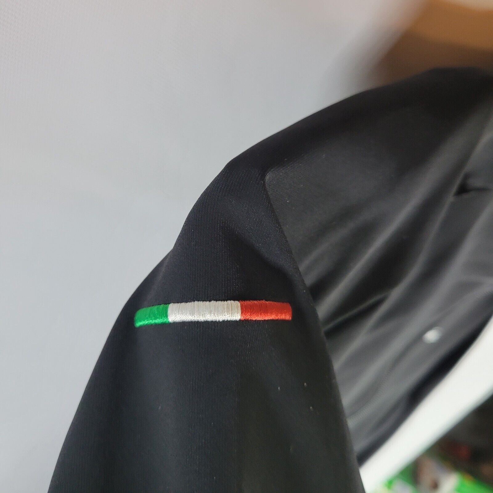 Other DE MARCHI BLACK CYCLING RIDING FULL ZIP JERSEY JACKET Sz L Size US L / EU 52-54 / 3 - 5 Thumbnail