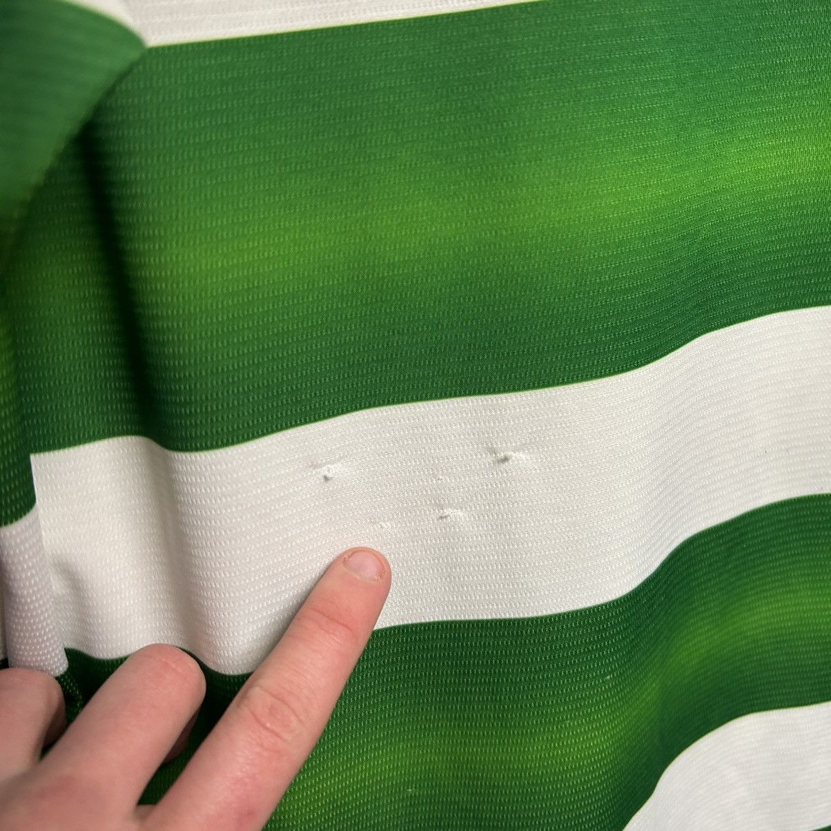 New Balance Mens New Balance FC Celtic Home Soccer jersey size M Size US M / EU 48-50 / 2 - 11 Thumbnail