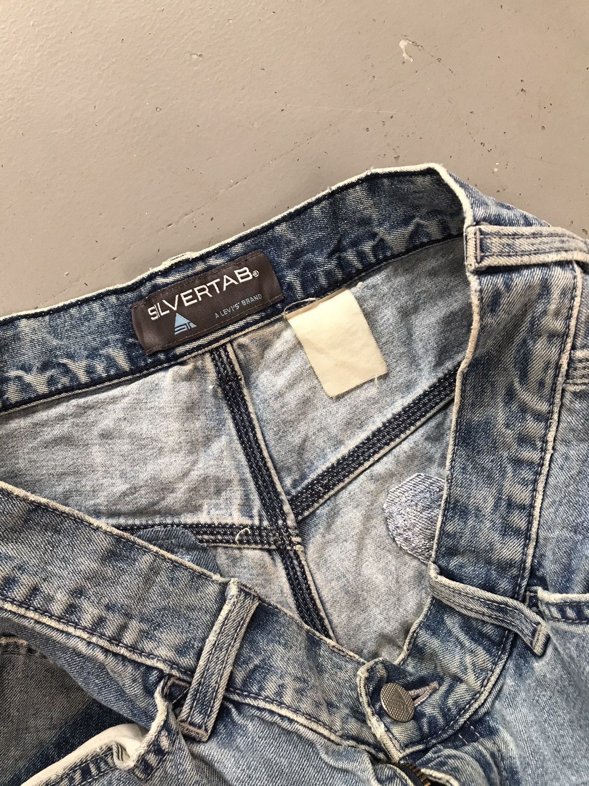 Levi's × Vintage Vintage Levi’s Strauss & co silver tab denim jort Size US 31 - 5 Thumbnail