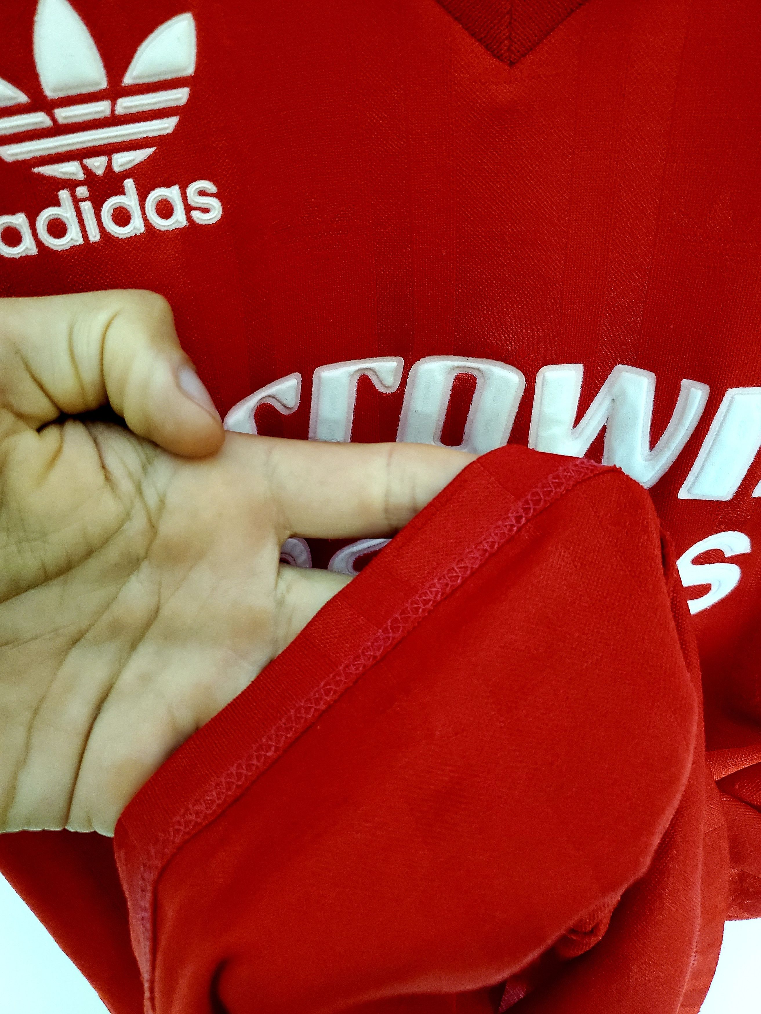 Adidas Authentic LIVERPOOL HOME 1985/1987 JERSEY M Size US M / EU 48-50 / 2 - 5 Thumbnail