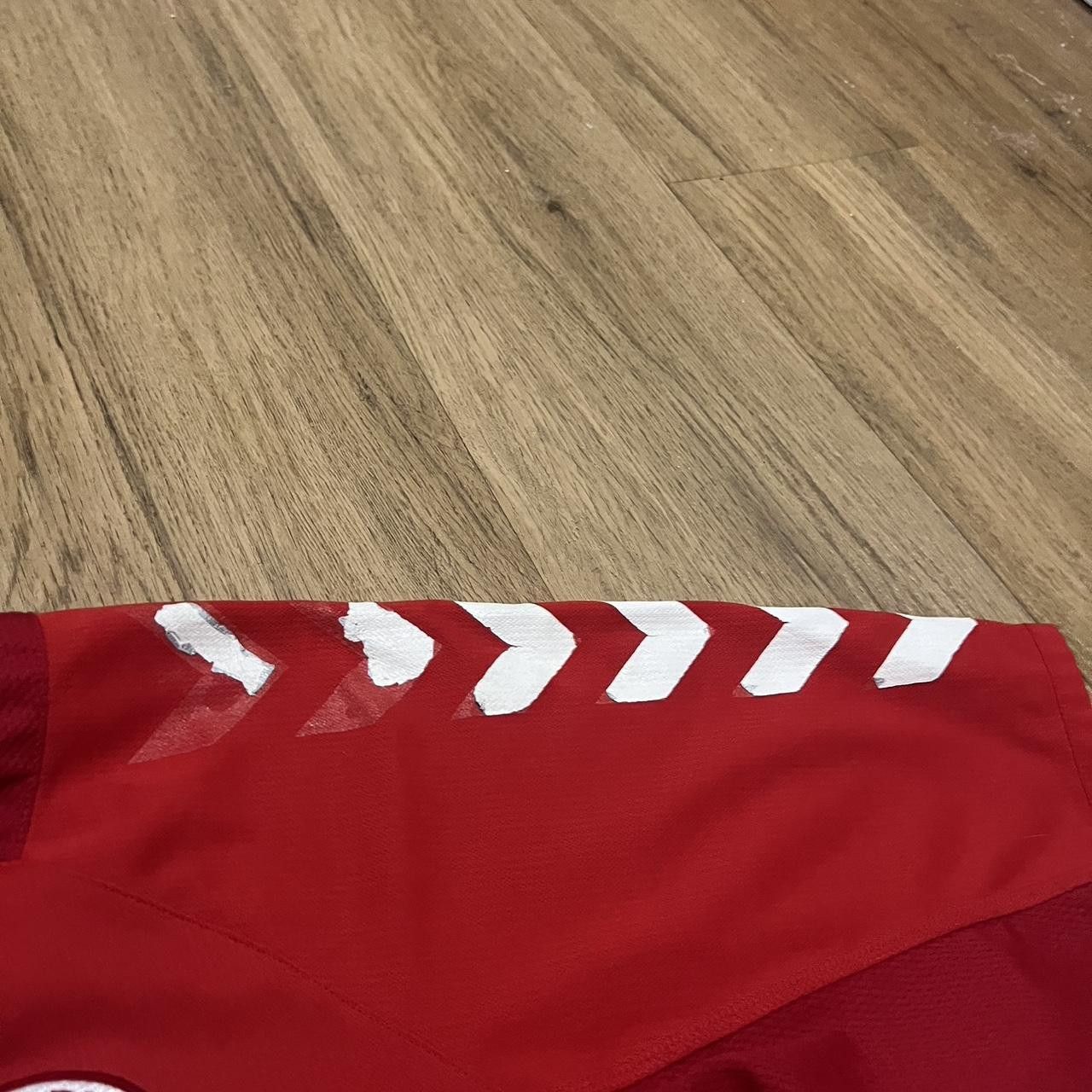 Hummel Denmark 2006-08 home football shirt #football Size US XL / EU 56 / 4 - 7 Thumbnail